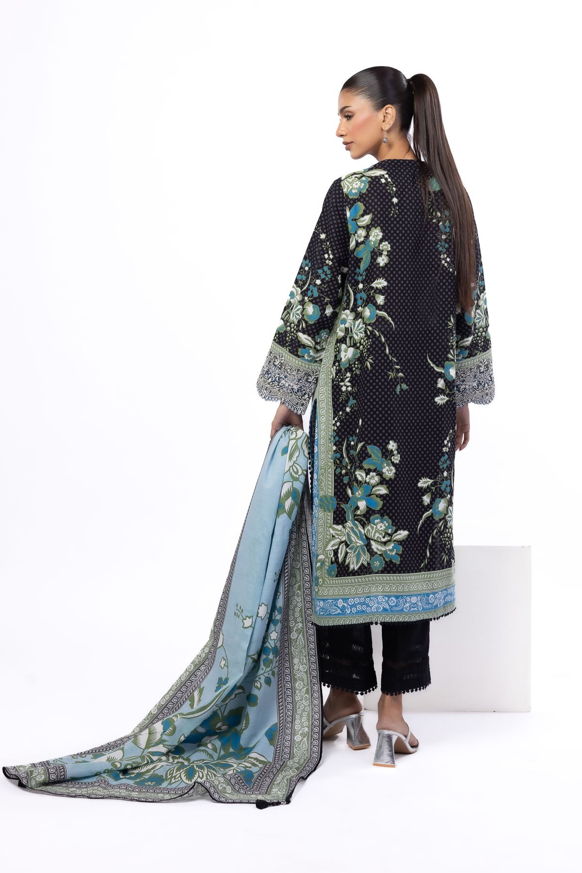 Embroidered Khaddar Tailored 3 Piece - KRN09AST-VG