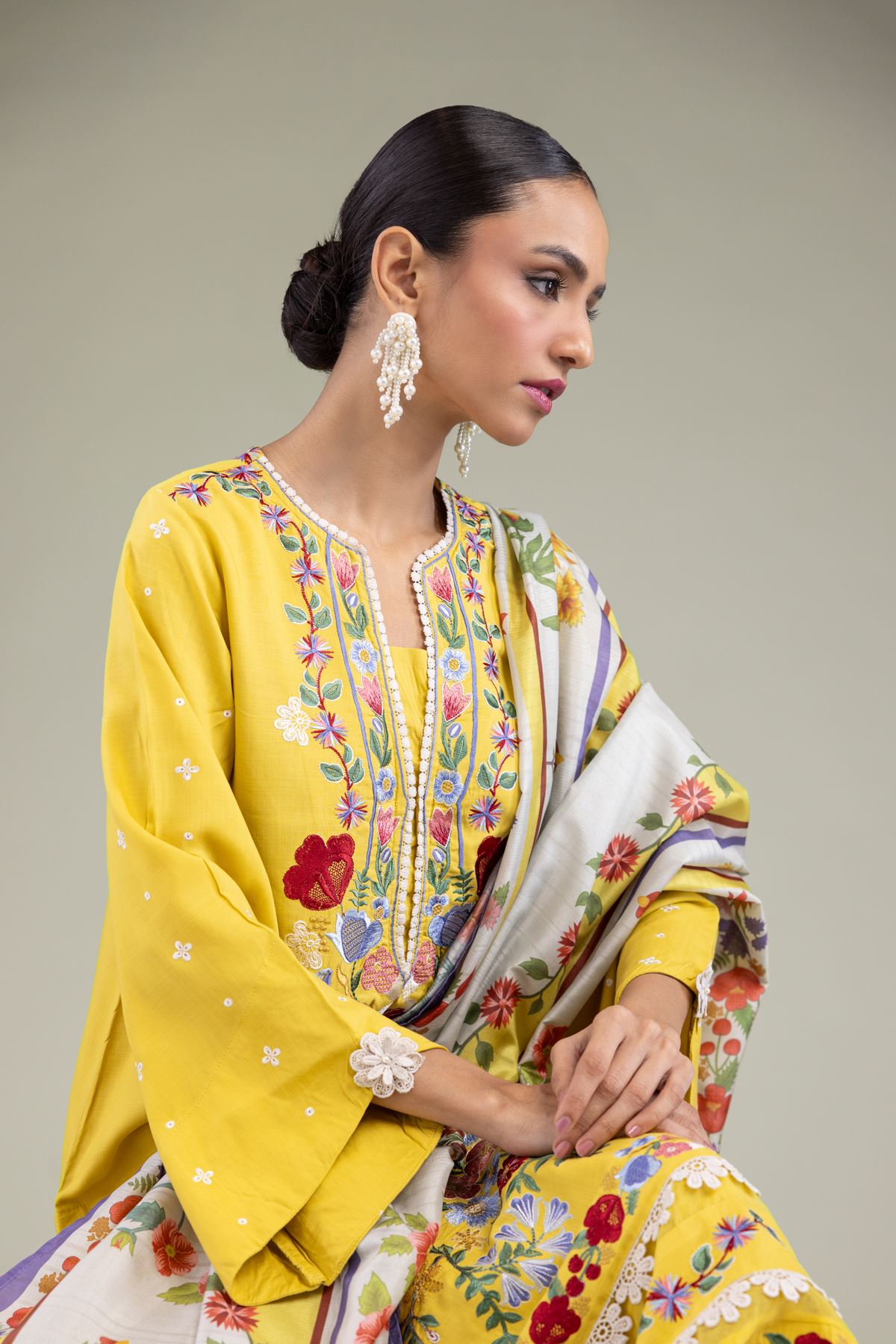 Embroidered Polyester Silk Silk Floral Dupatta - 2-26-209-A-C1-VG