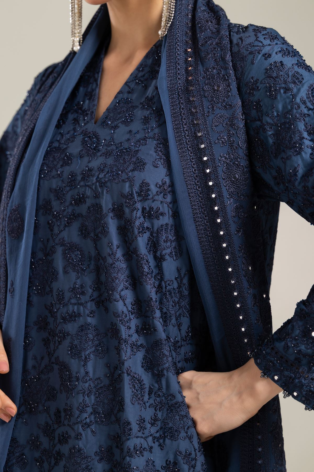 Embroidered Raw Silk 3 Piece Co-ord Set - T-A22-26-124FC1-VG