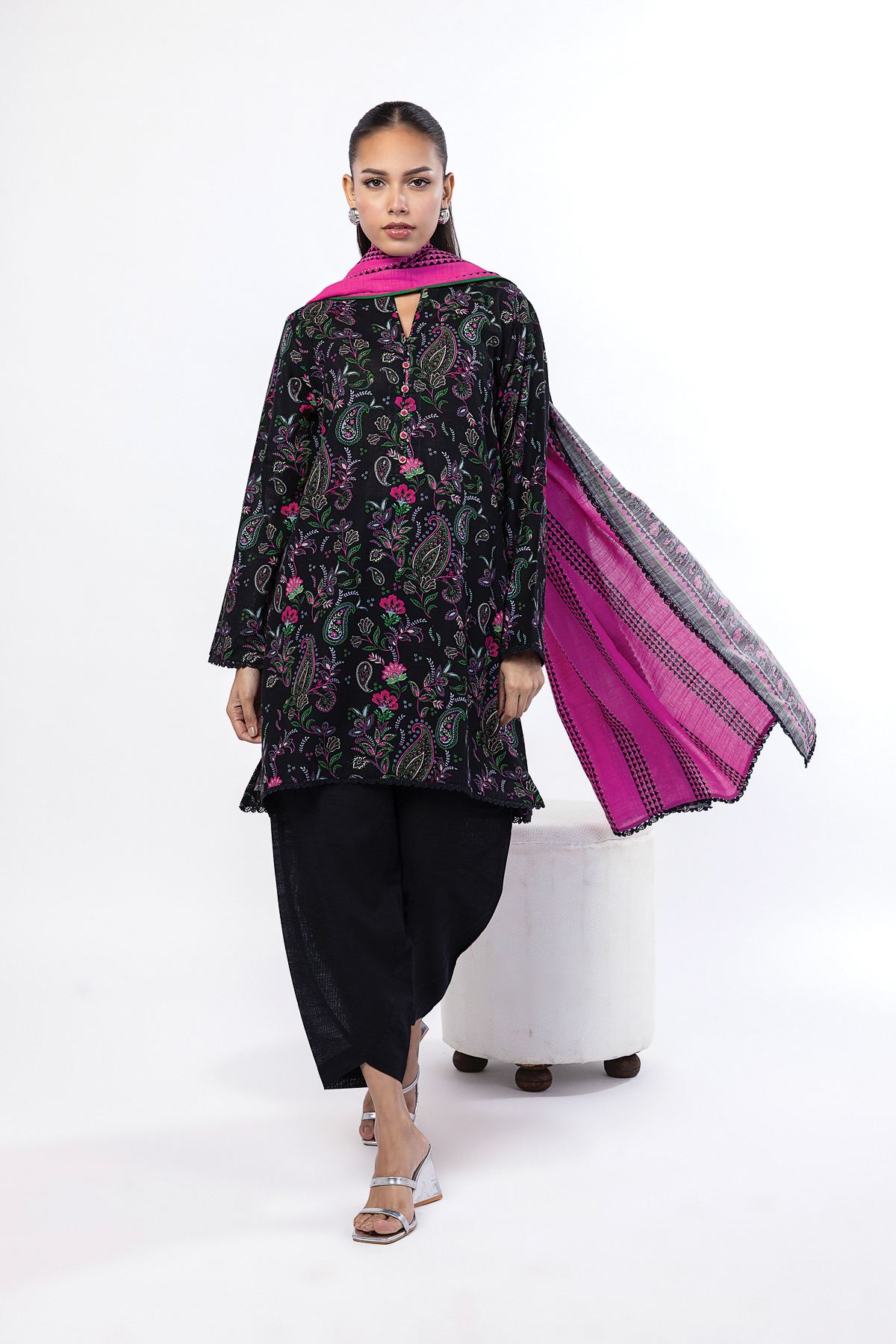 Printed Khaddar Fabrics 3 Piece - KRN13A-VG