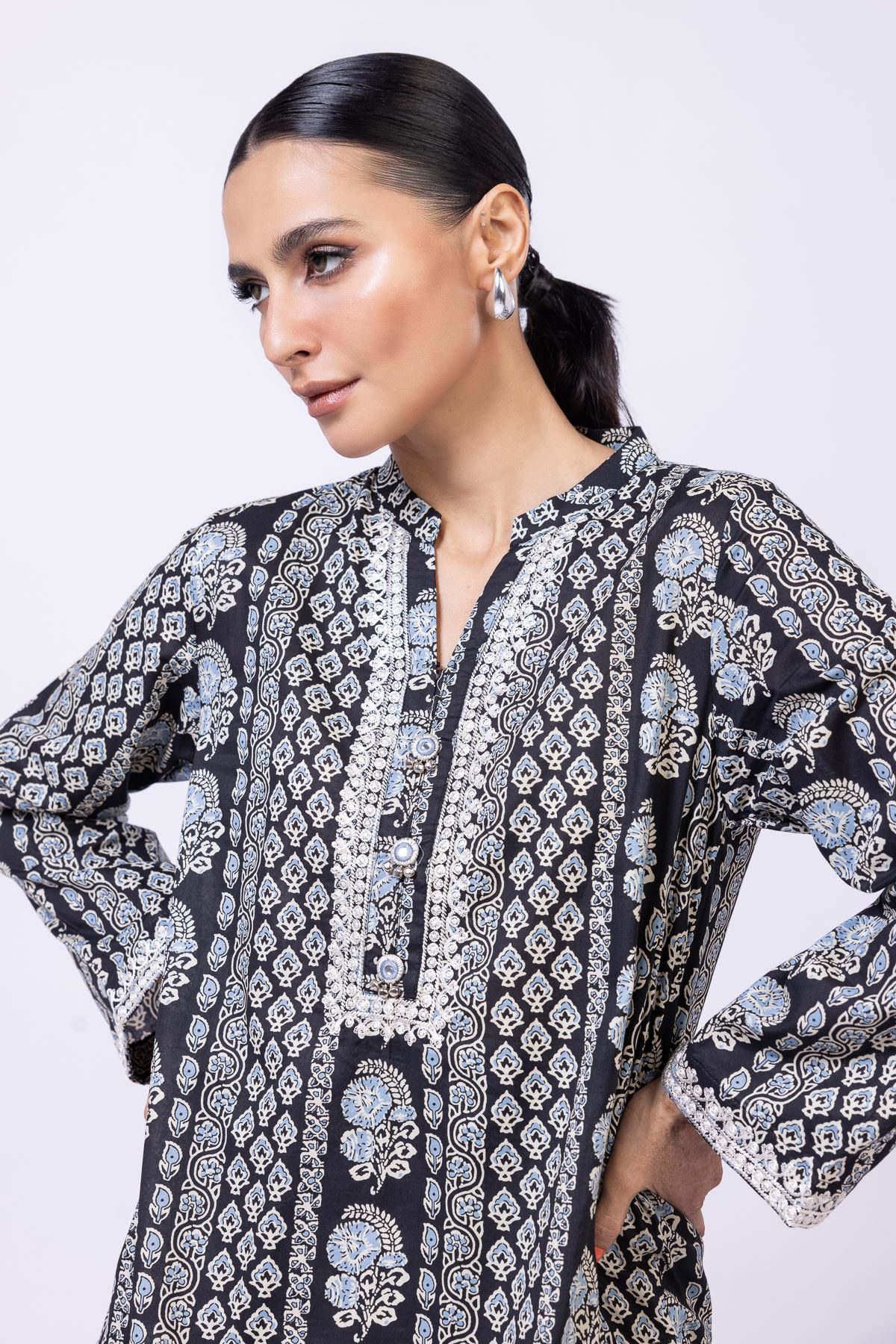 Embroidered Cambric Kurta - OTD4-EX22-02TA-VG