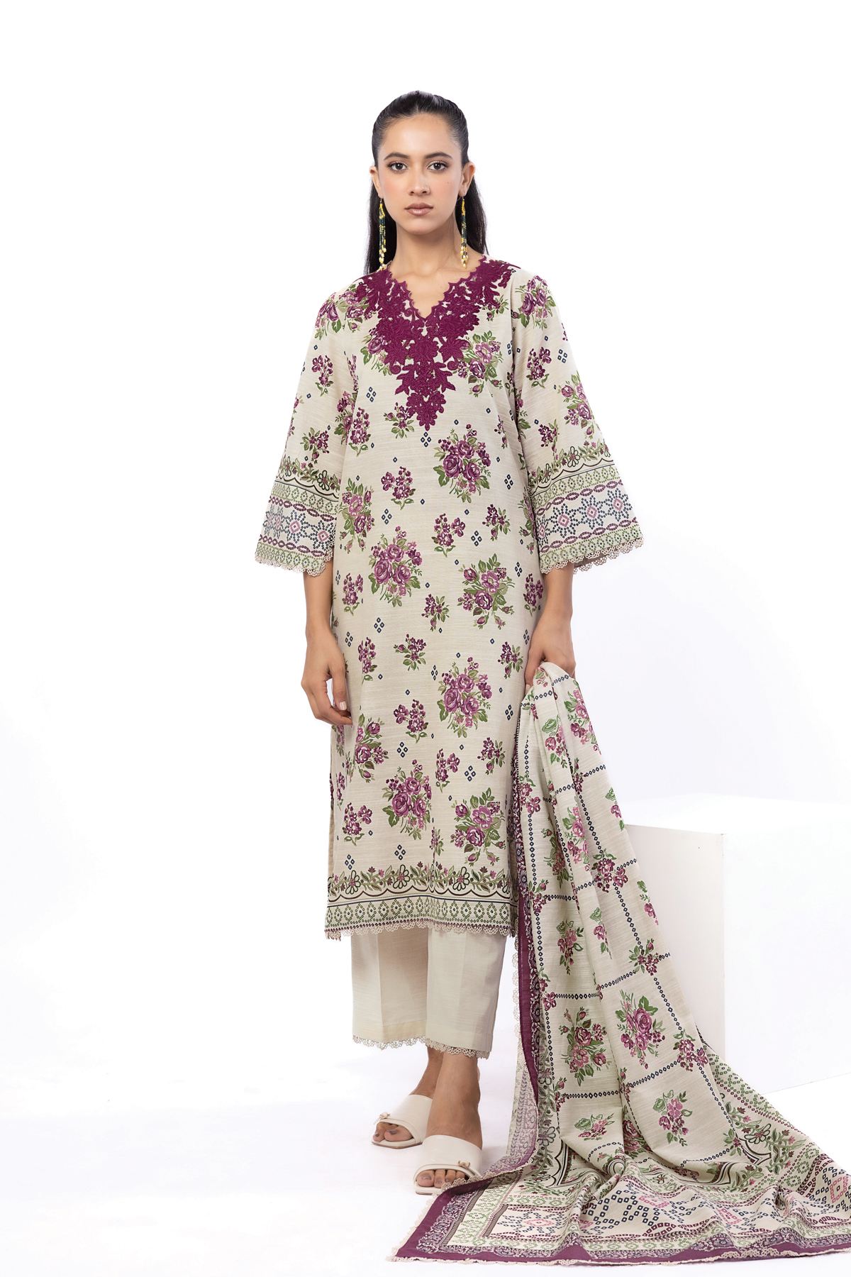 Embroidered Light Khaddar Fabrics 3 Piece - KN29A-VG