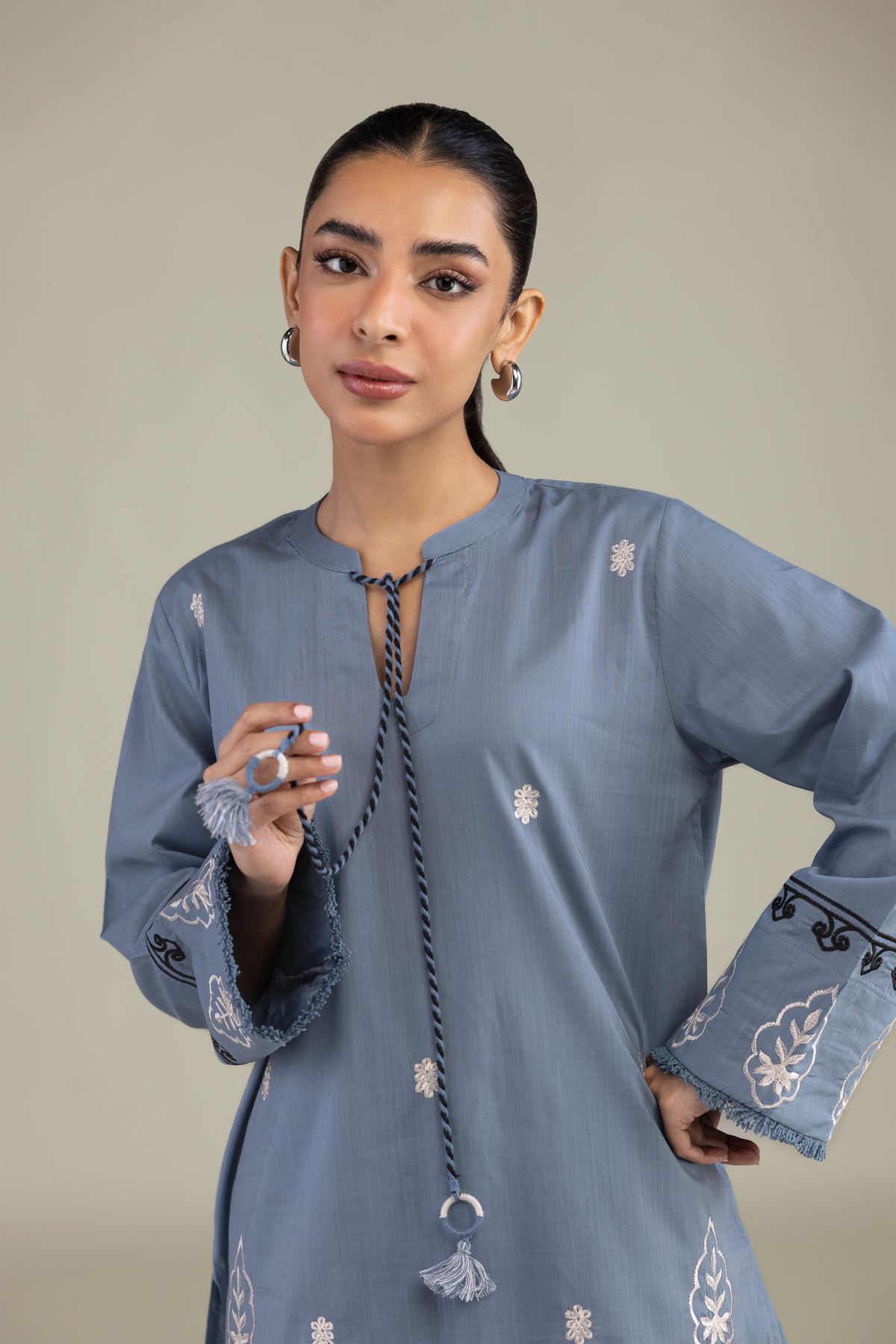 Textured Cotton Embroidered Blue Cotton Kurta - 25-07-7E2-08BB-VG