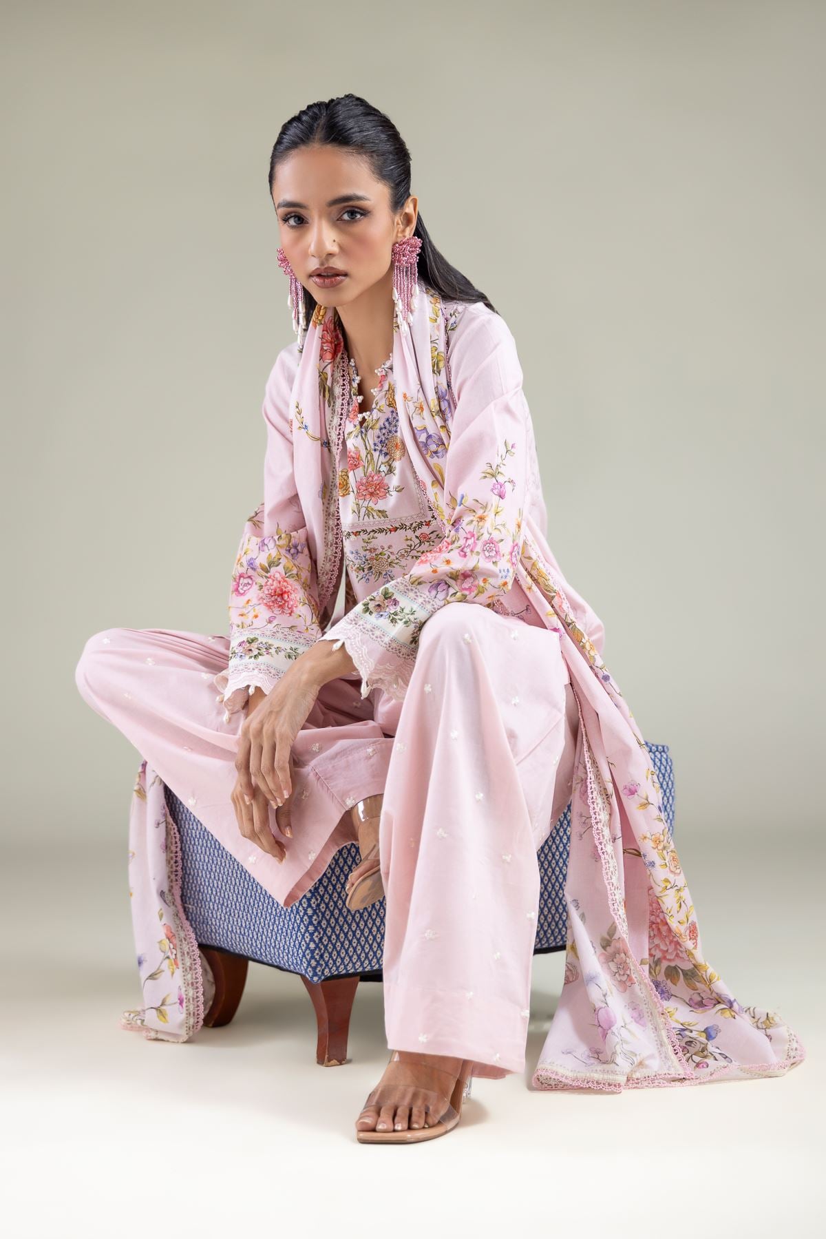 Embroidered Cambric Floral Threadwork Kurta - 1-26-130-A-B-VG