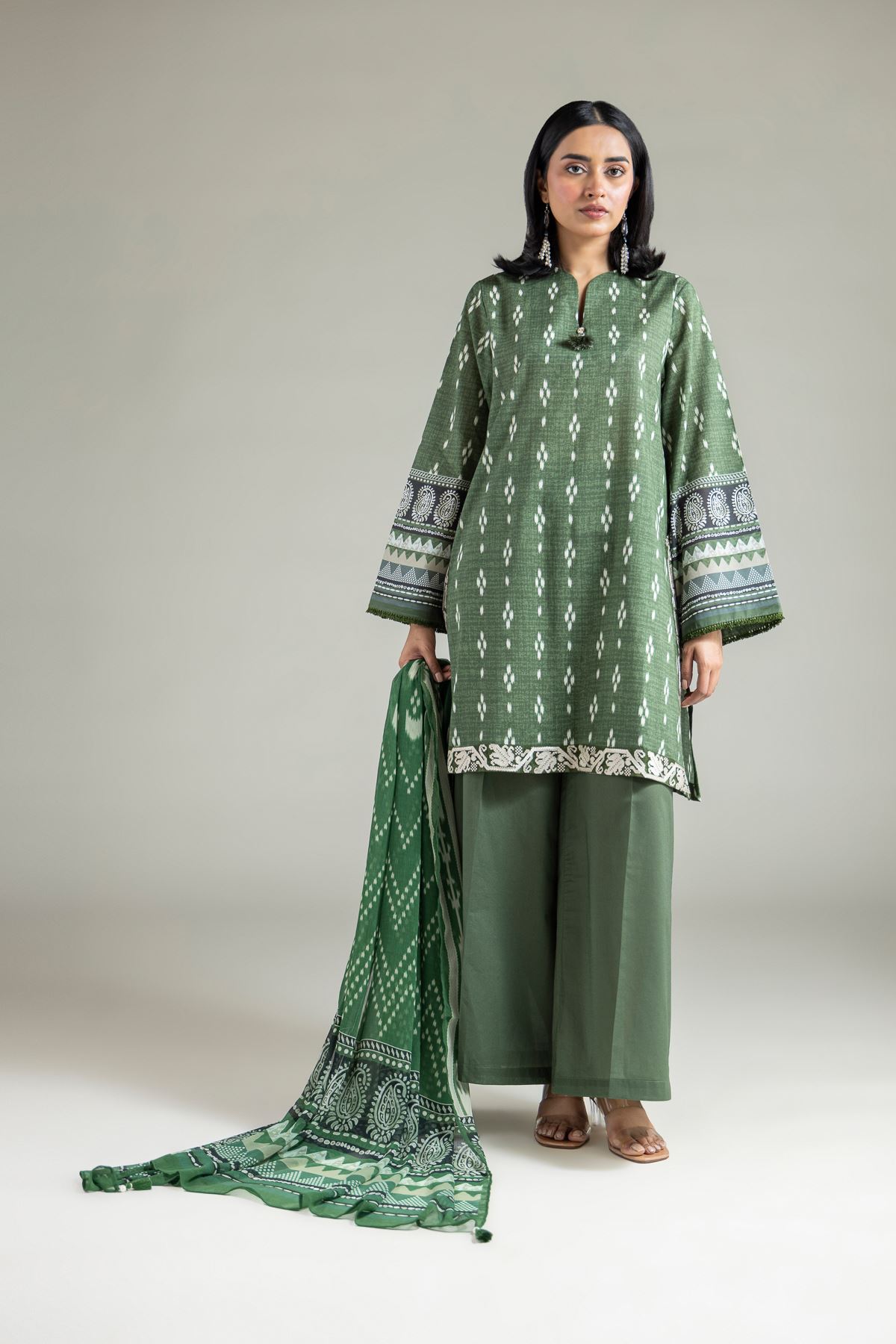 Embroidered Lawn 3-Piece Lawn Tailored Set - T-A22-26-109FD1-VG