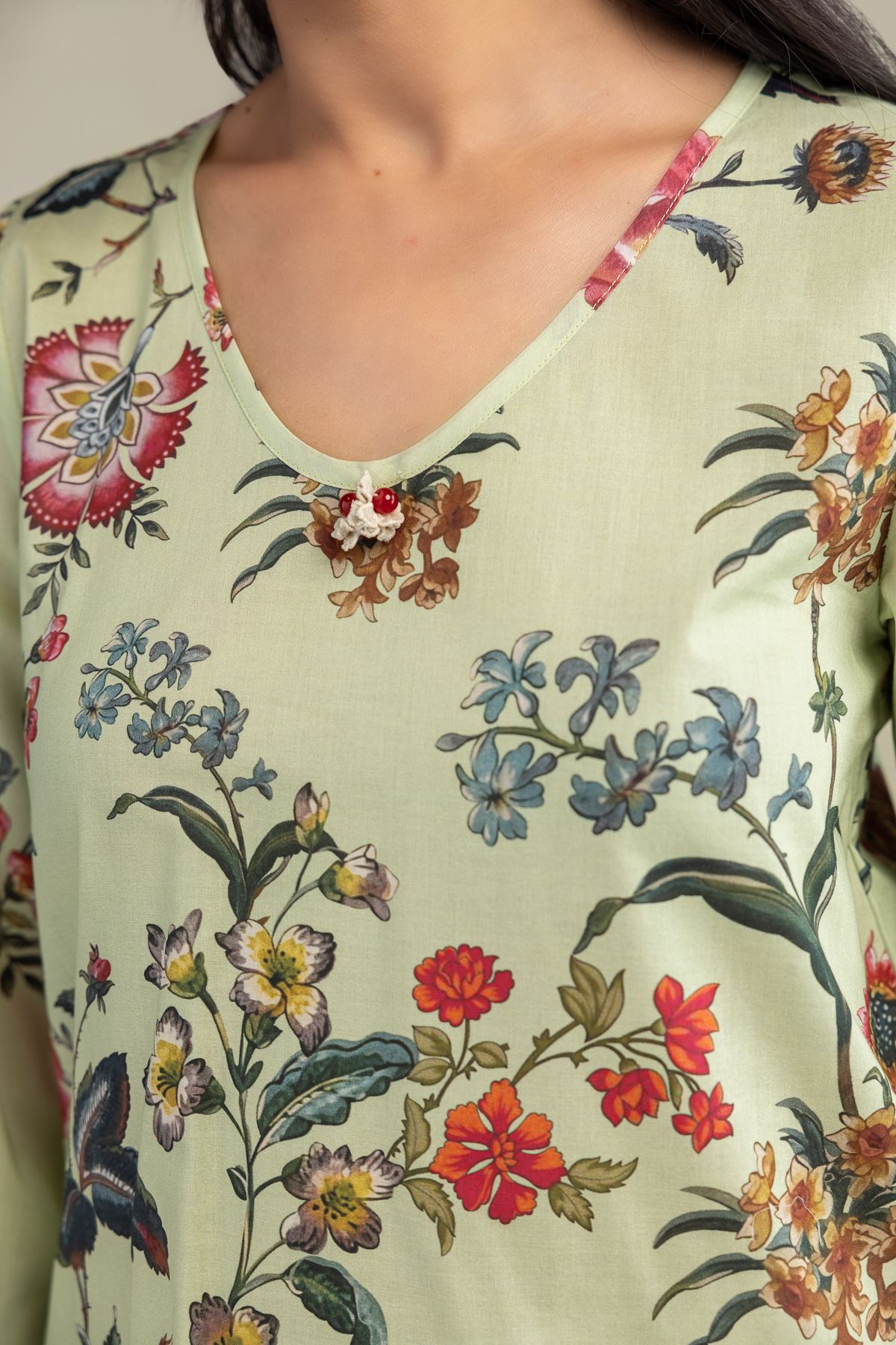 Embroidered Cambric Floral V-Neck Kurta - 1-26-102-A-F-VG