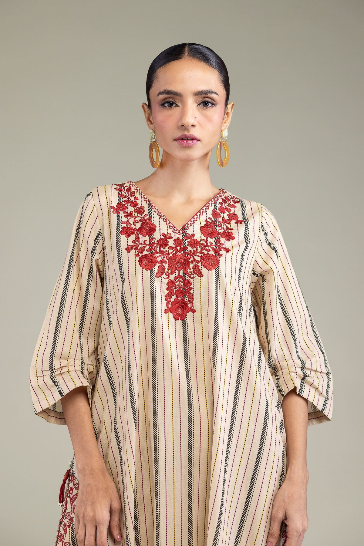 Embroidered Cambric V-Neck Cambric Kurta - 1-26-206-A-D1-VG