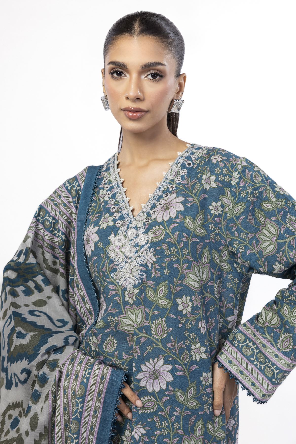 Embroidered Khaddar Tailored 3 Piece - KRN09AST-VG