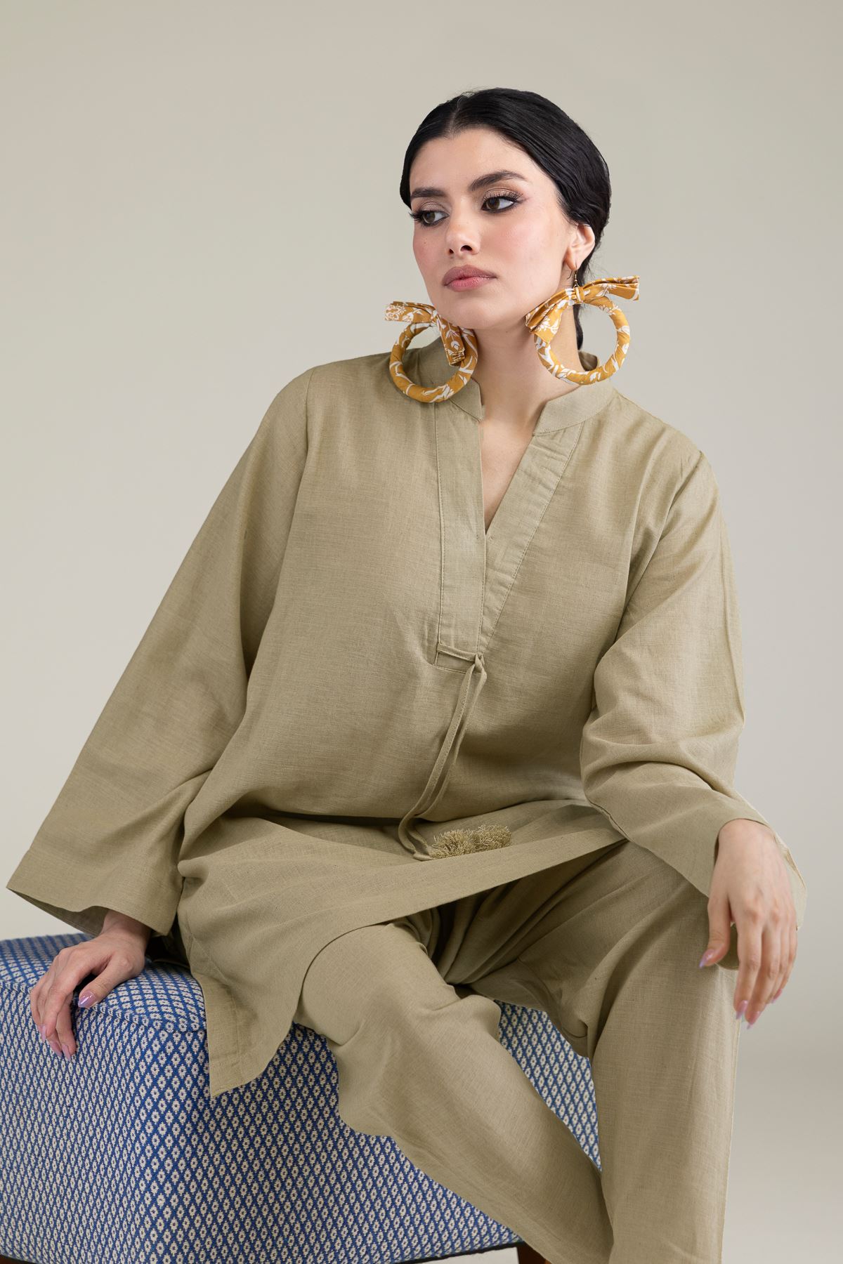 Dyed Blended Linen V-Neck Band-Collar Kurta - 1-26-209-A-E2-VG