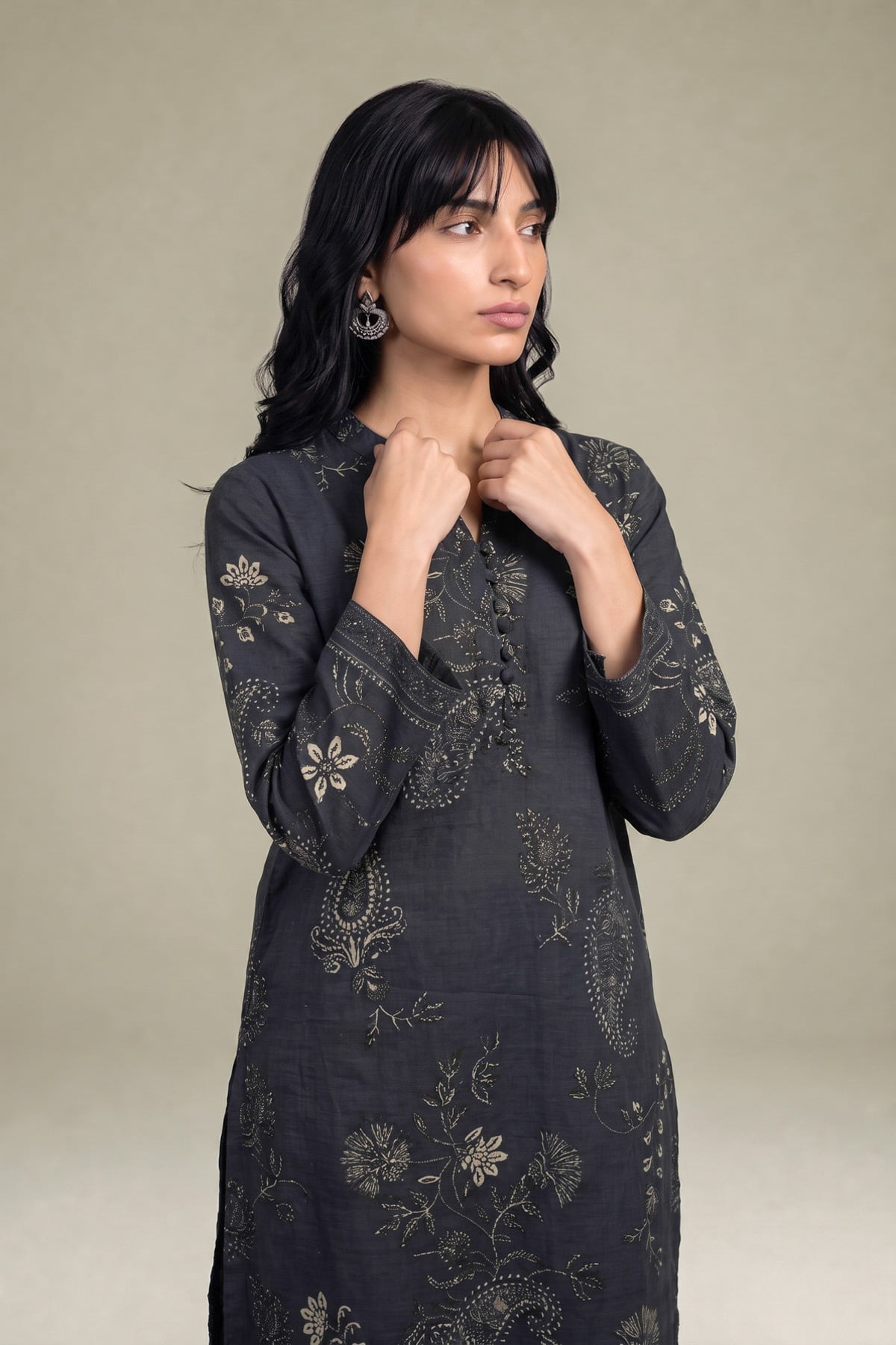 Printed Light Khaddar Black V-Neck Kurta - 2-26-403-A-E1-VG