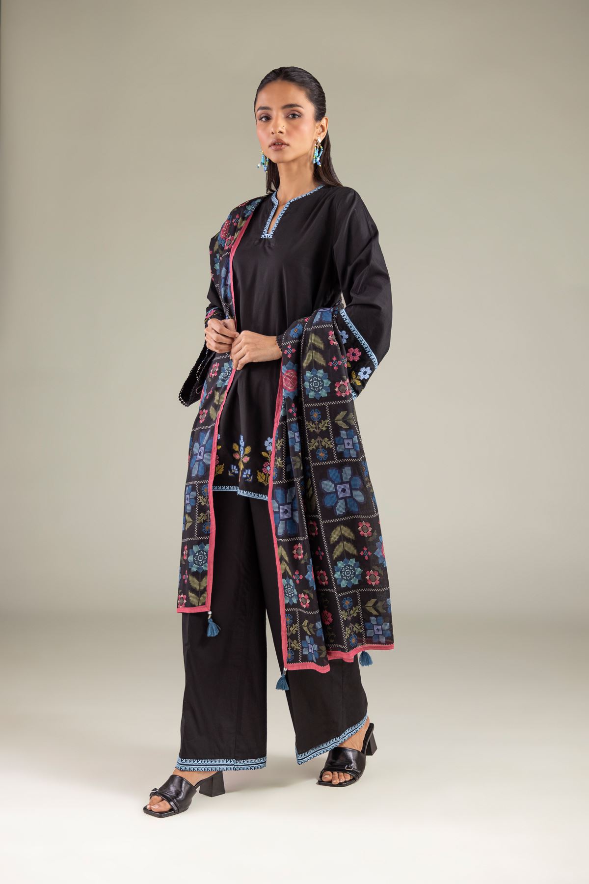 Embroidered Lawn Geometric Tassel Dupatta - 1-26-115-C-E-VG