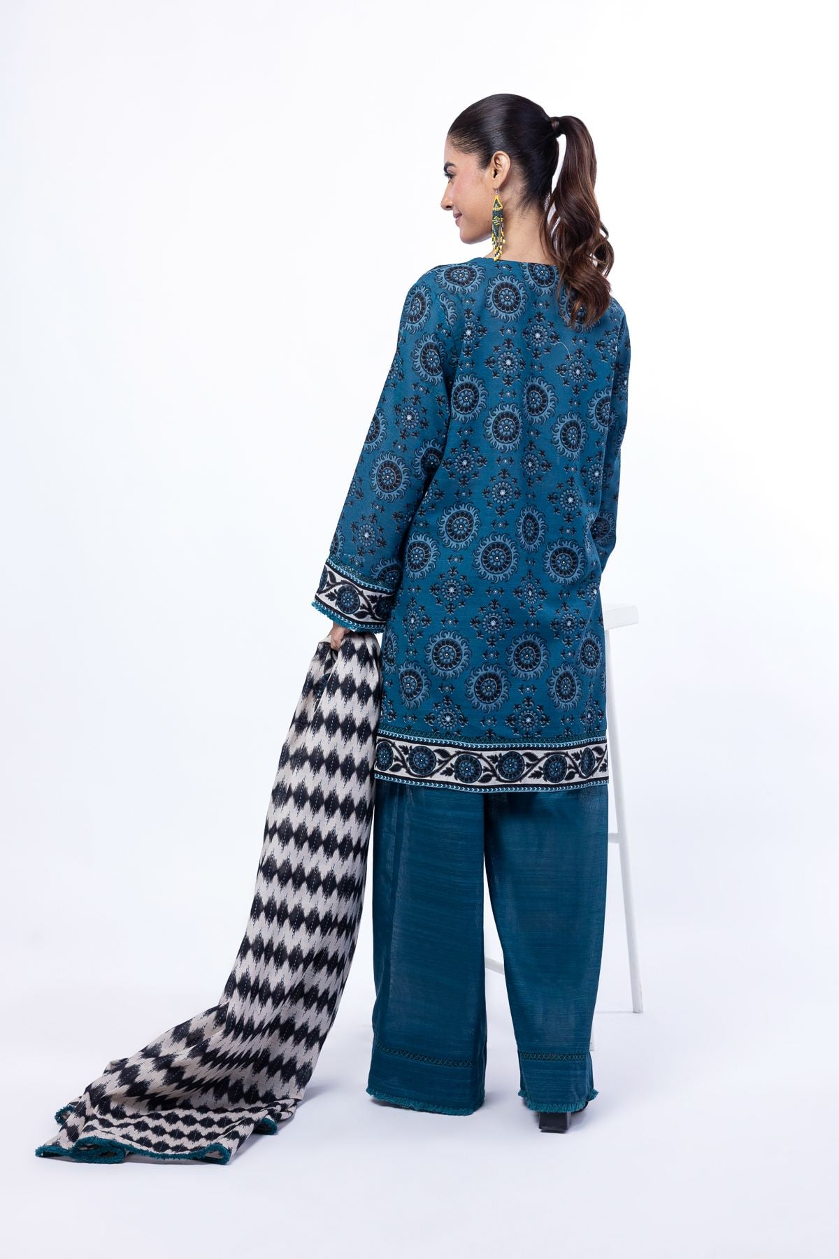 Printed Light Khaddar Tailored 3 Piece - KN31AST-VG
