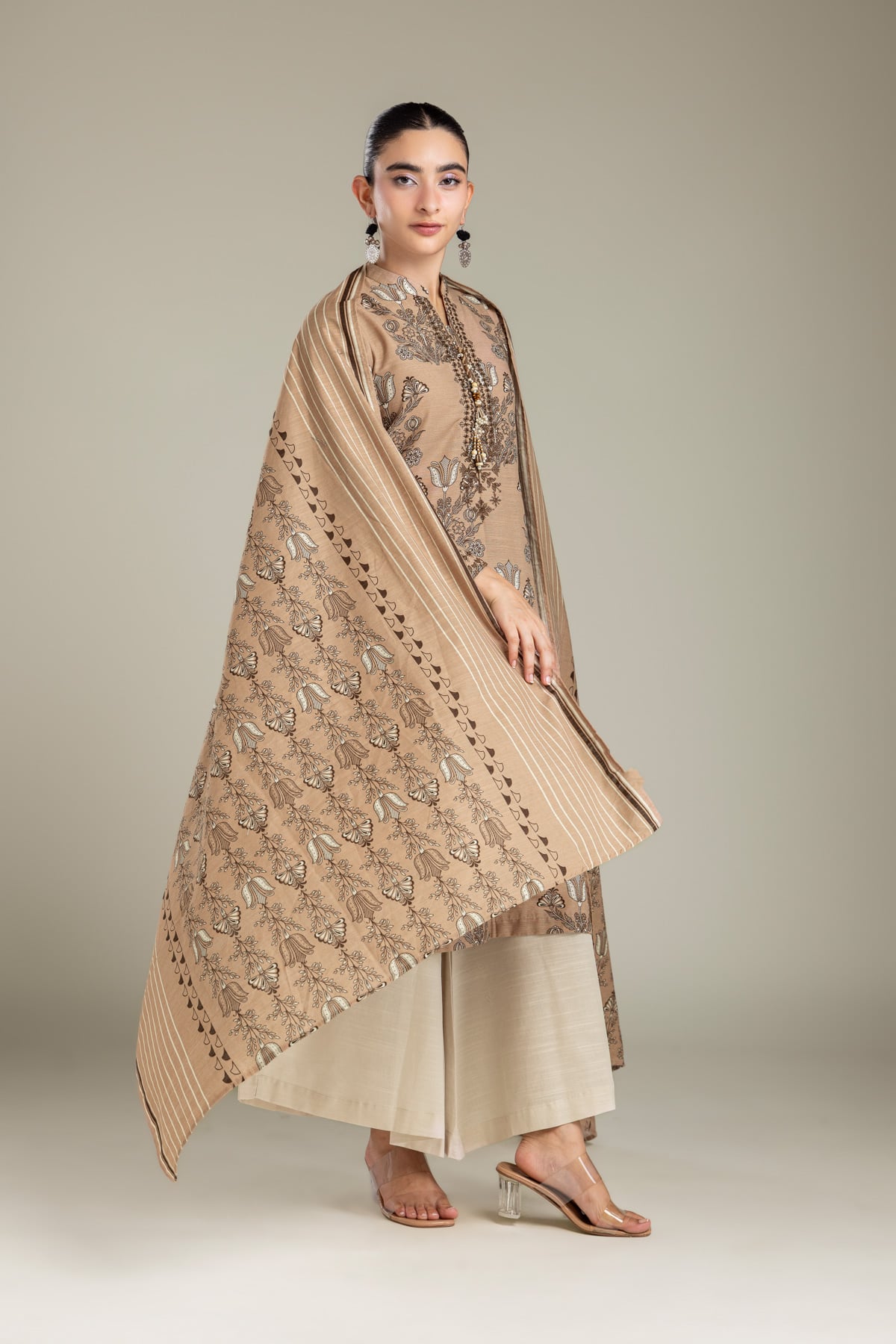 Embroidered Light Khaddar Fabrics 3 Piece - 2-26-202-A-D-VG