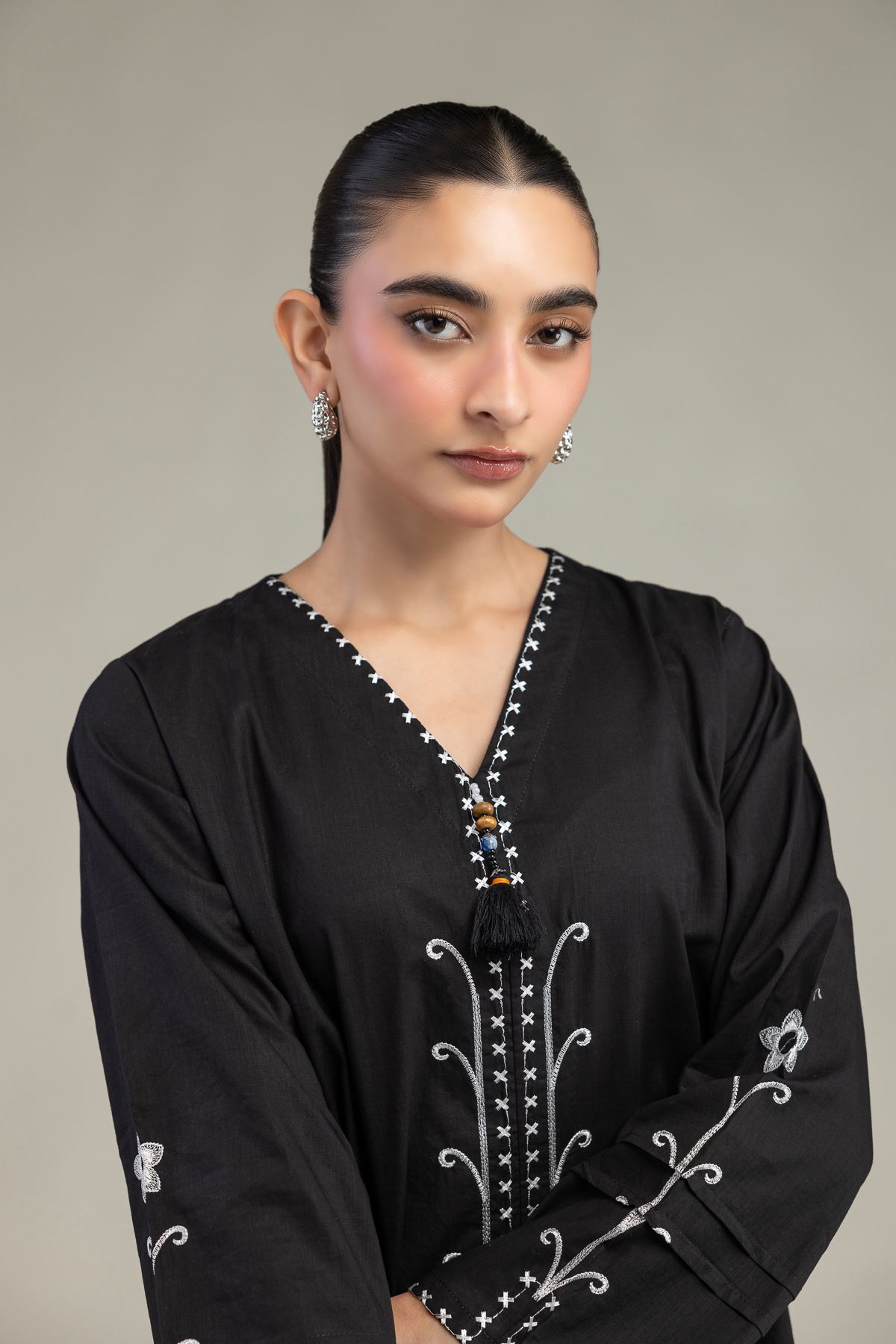 Embroidered Textured Cotton Black V-Neck Shirt - T-A11-26-118FI2-VG