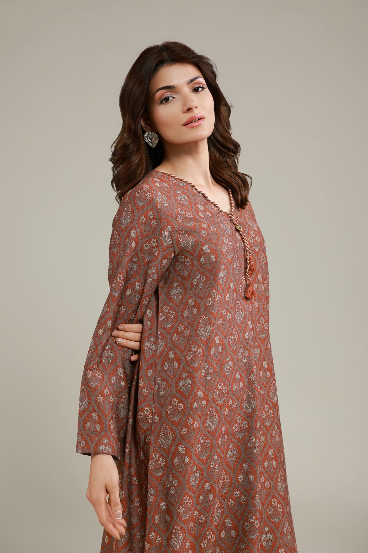 Dyed Jacquard Kurta - 25-10-11E9-07TB-VG