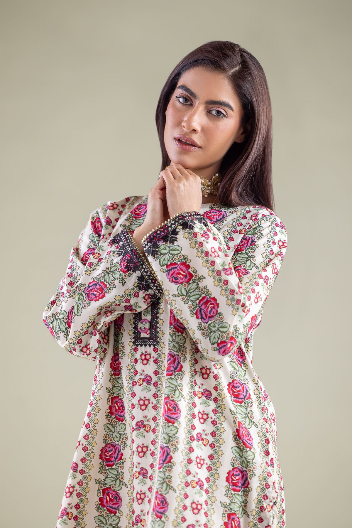 Embroidered Cambric Kurta - 1-26-104-A-B-VG