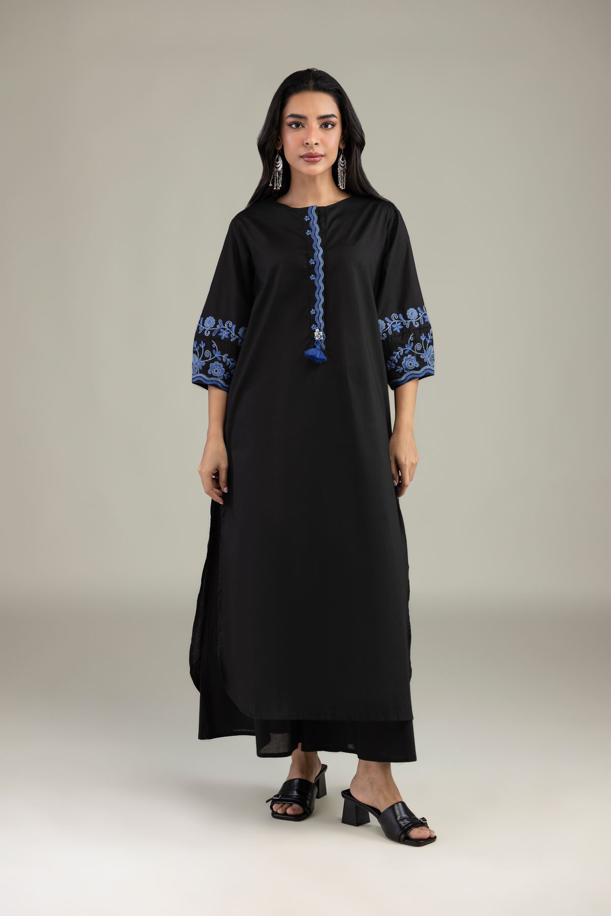 Embroidered Cambric Black Cambric Kurta - 1-26-327-A-H2-VG