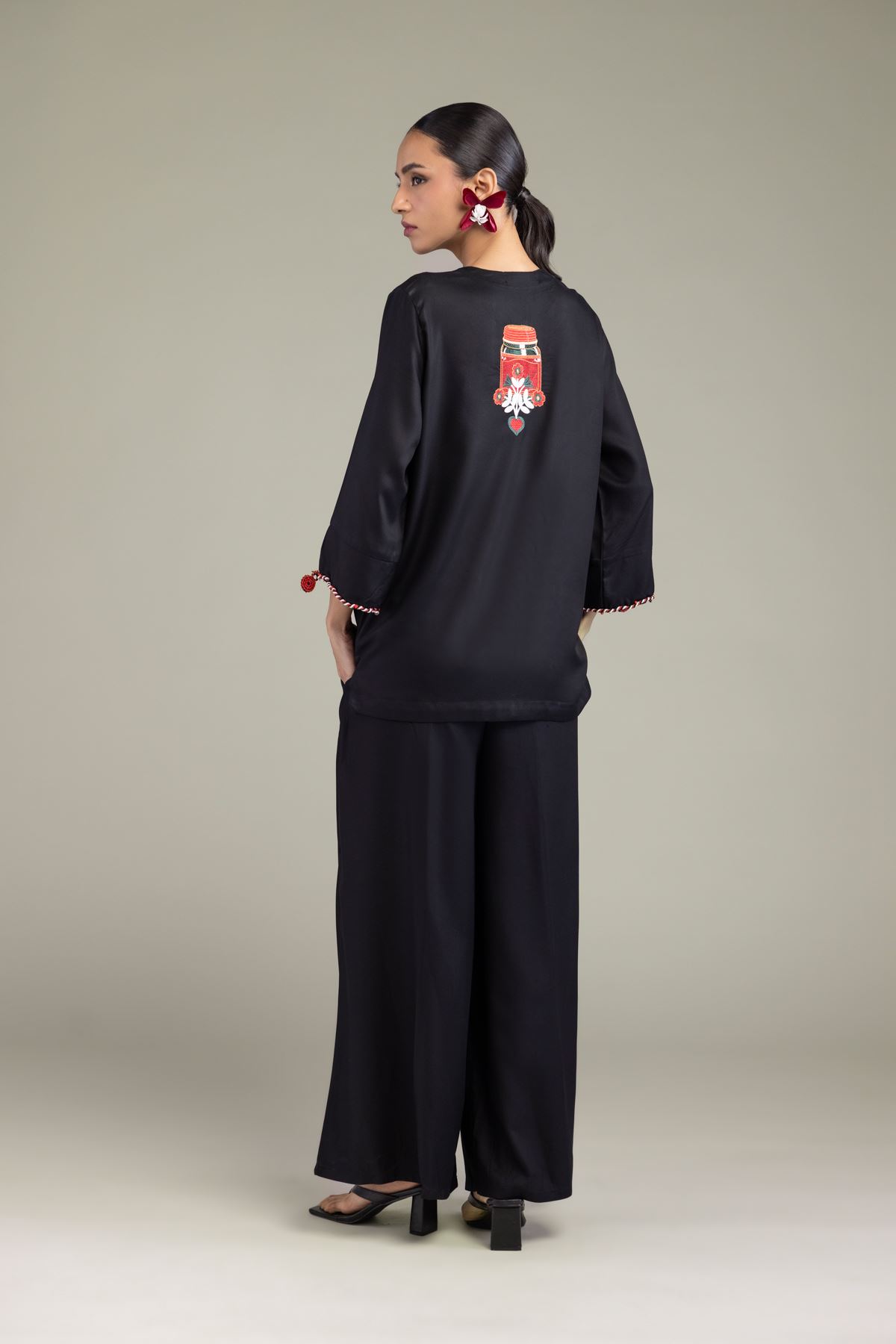 Embroidered Viscose Crepe Black Round-Neck Tunic - 6-26-202-A-G1-VG