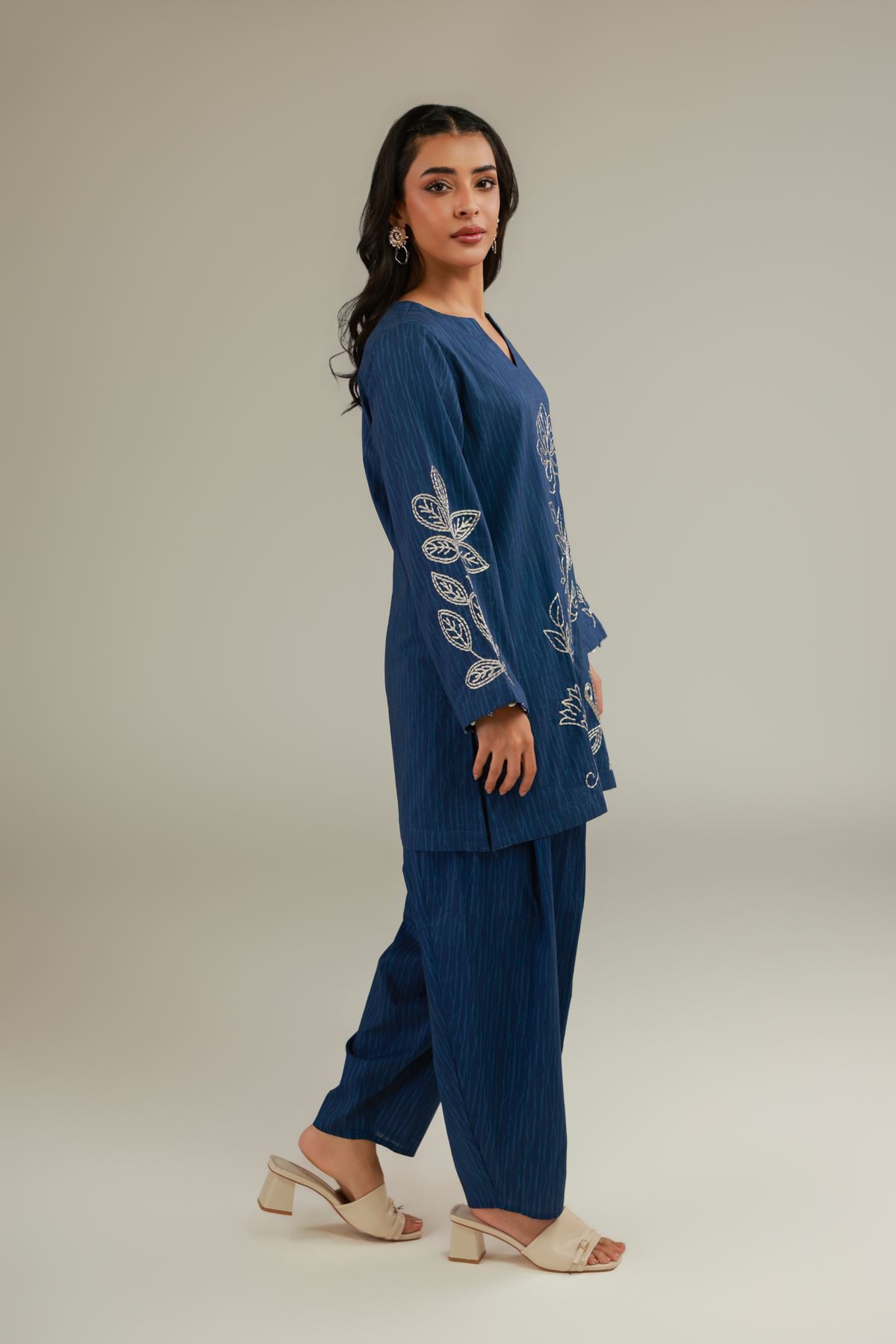 Embroidered Cotton Dobby Blue Cotton Kurta - 1-26-128-A-A-VG
