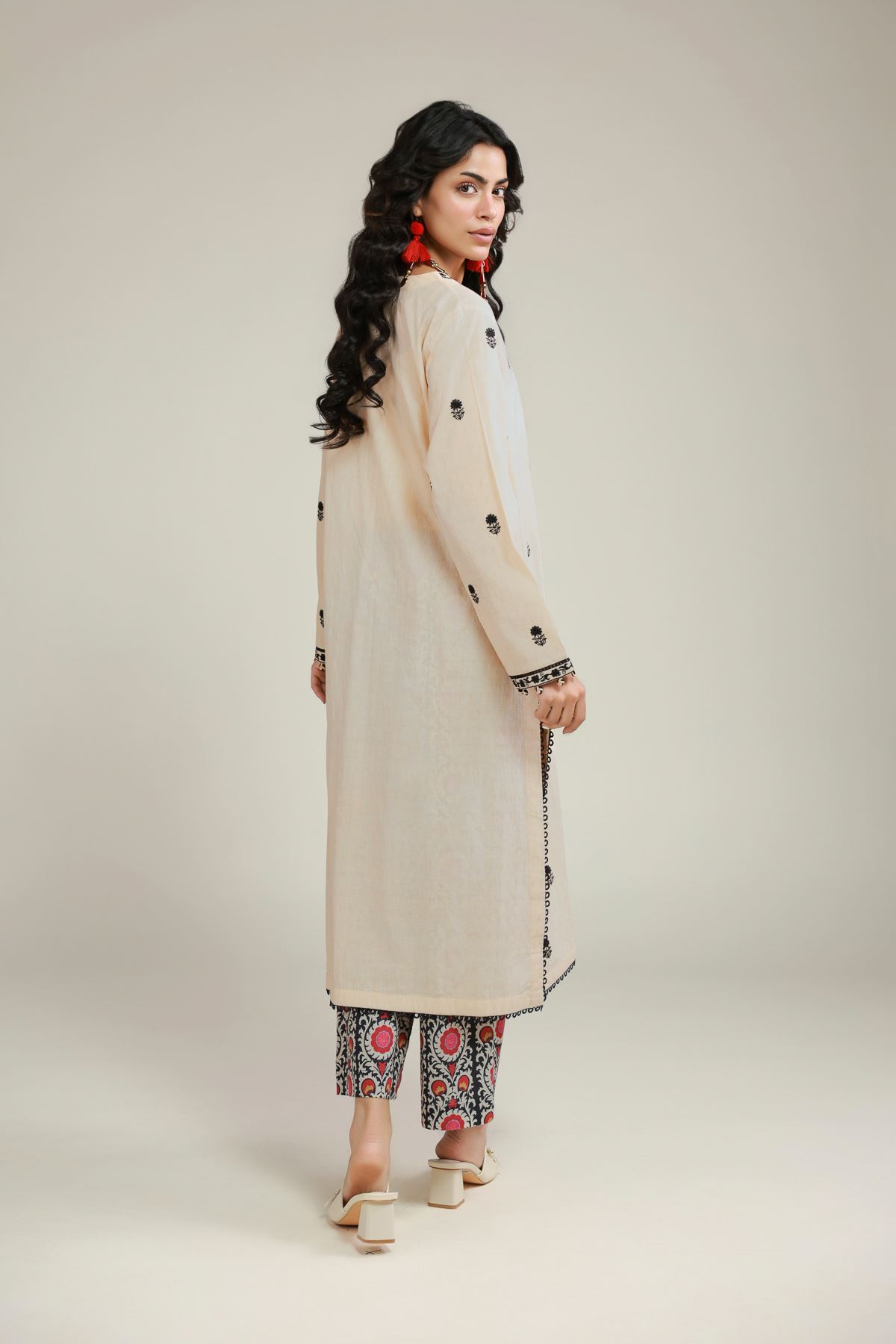Embroidered Dobby 2-Piece Tailored Set - 1-26-204-A-A1-VG
