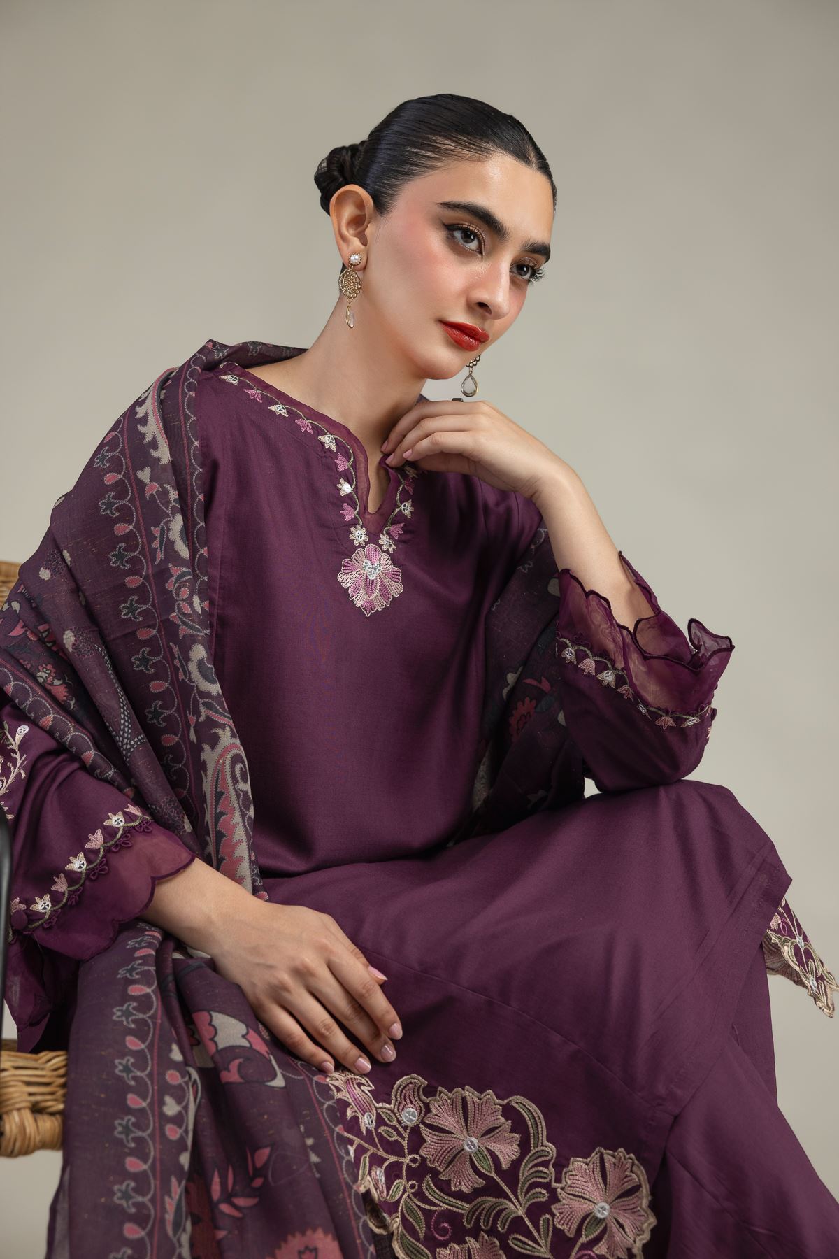 Embroidered Mesuri Floral Mesuri Dupatta - 2-26-210-A-B1-VG