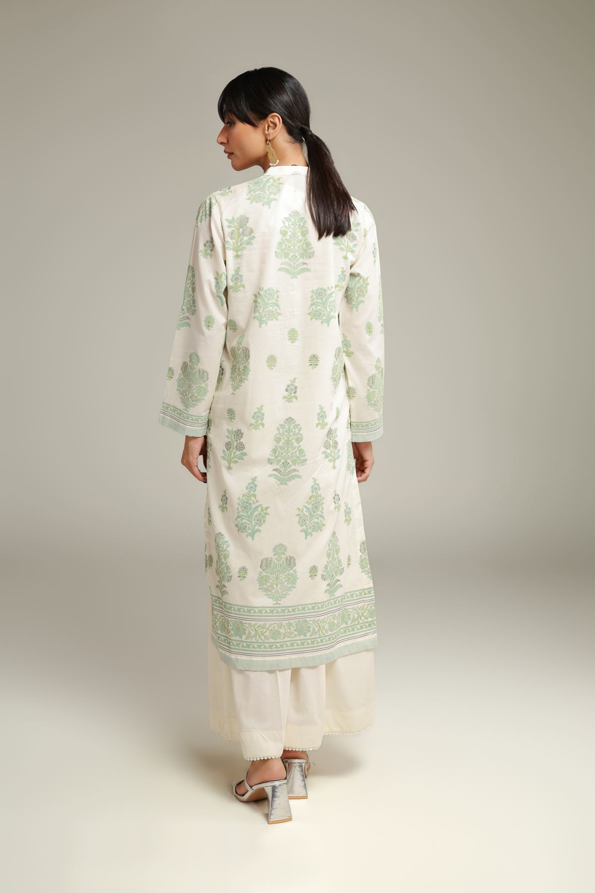 Printed Cambric Floral Tassel Kurta - T-A22-26-118FE2-VG