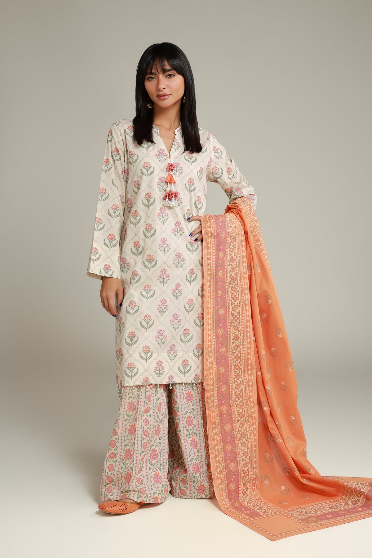 Printed Cambric Floral Off-White Kurta - T-A112-26-118EE1-VG