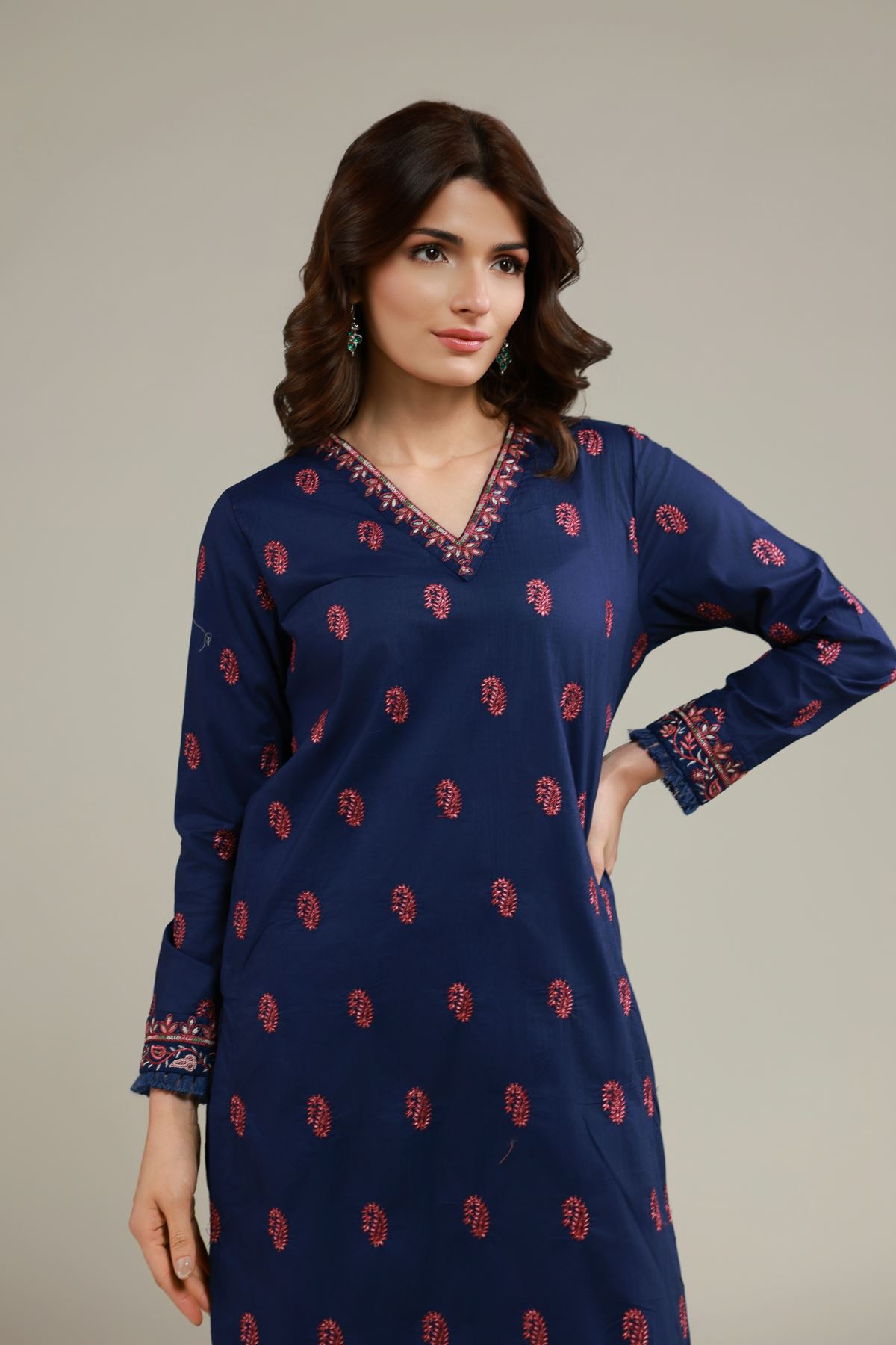 Embroidered Cotton Crinkle Paisley Longline Kurta - 25-10-12E11-07TA-VG