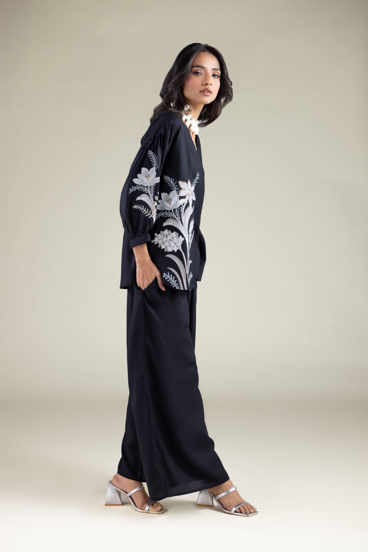 Embroidered Viscose Blouse - 6-26-105-A-F-VG
