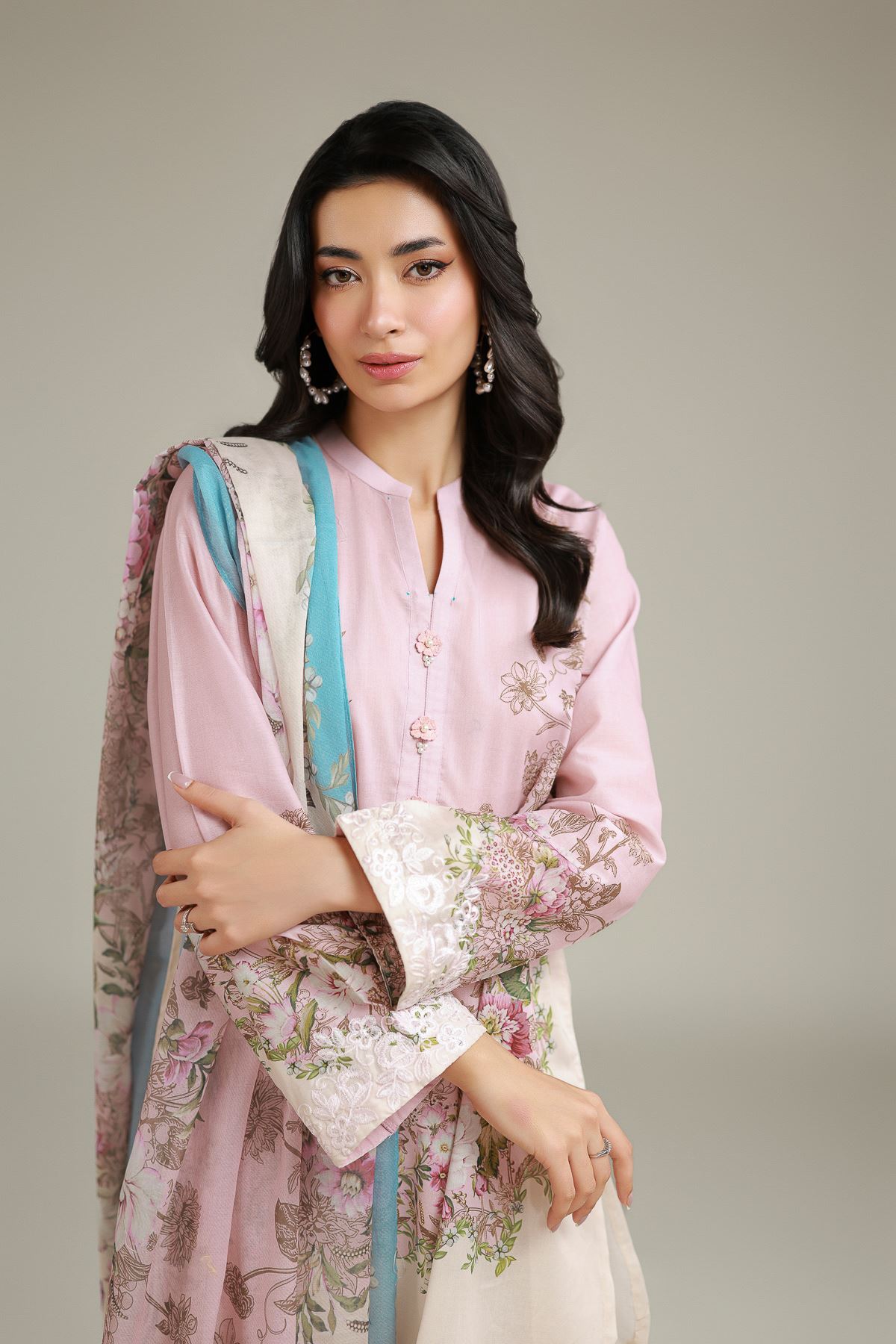 Embroidered Lawn 3-Piece Lawn Tailored - T-A33-26-206FH1-VG