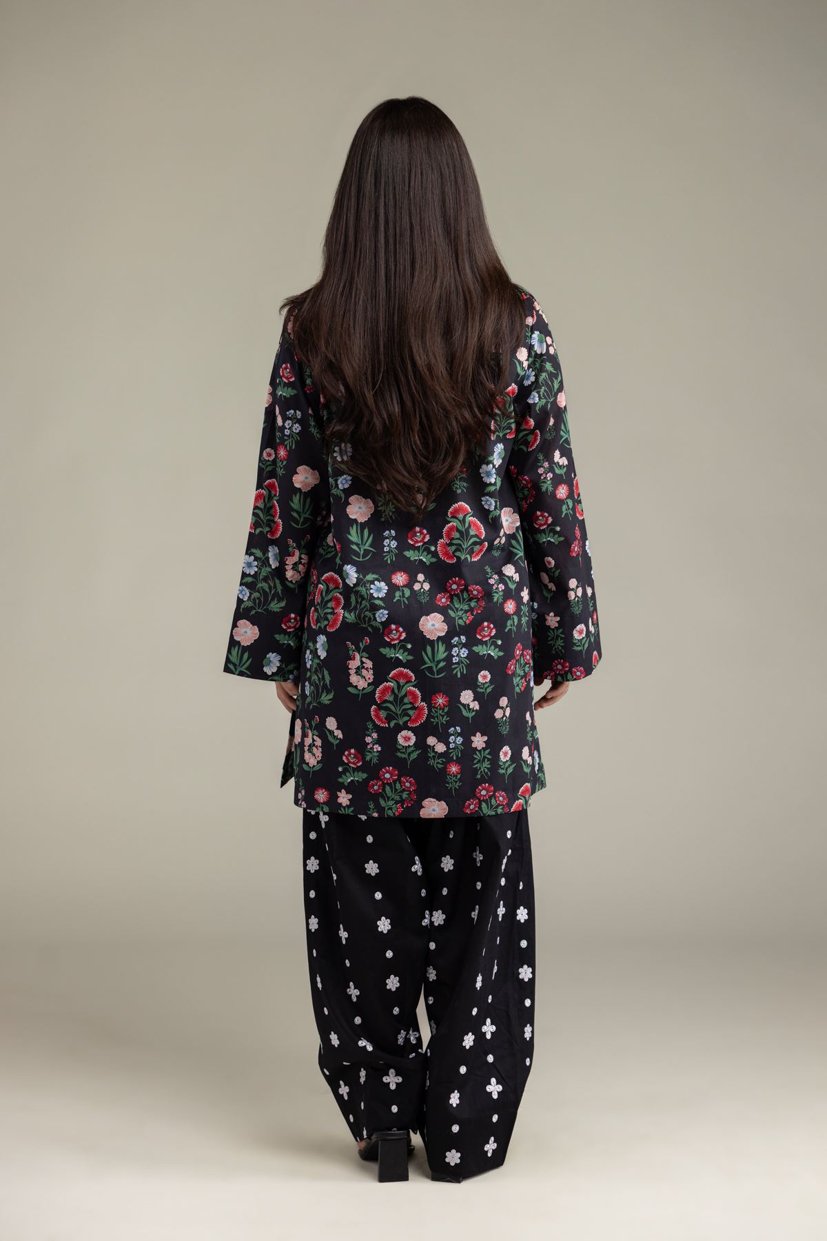 Embroidered Lawn Fabrics 2 Piece | Top and Bottom - 2-26-306-A-D1-VG