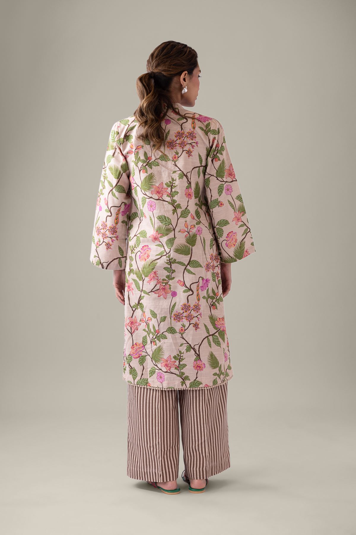 Printed Khaddar Kurta - 25-10-11E8-11TB-VG