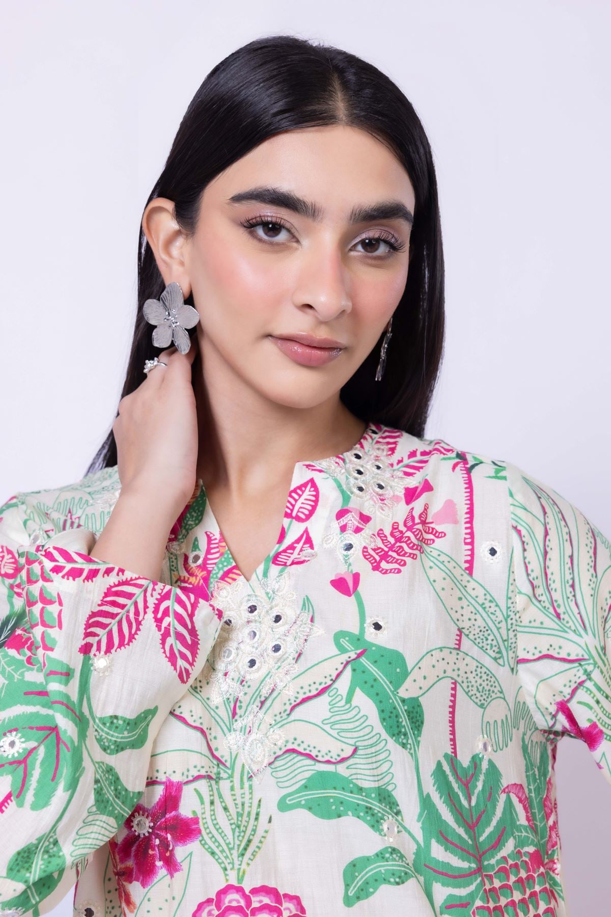 Embroidered Raw Silk Kurta - 25-04W16-02TA-VG