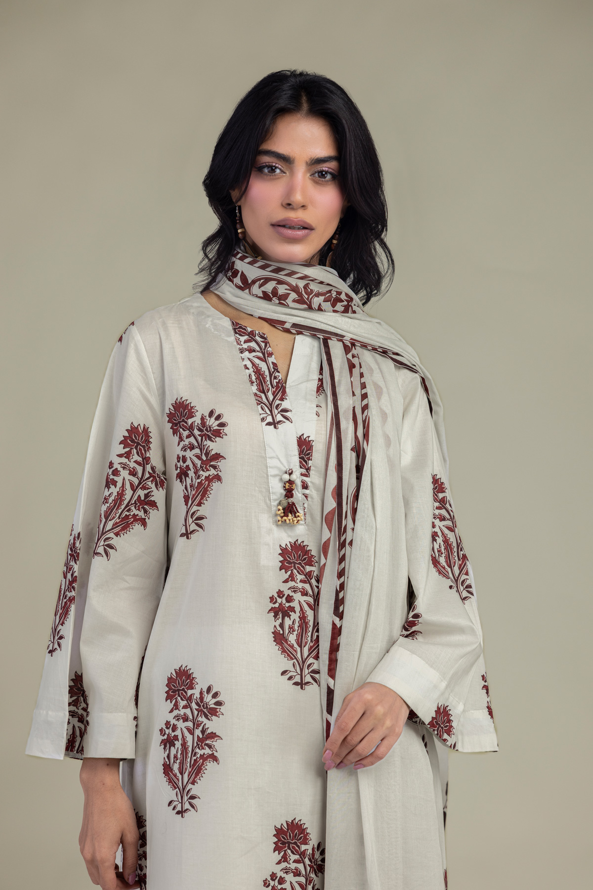 Printed Lawn Floral Cambric Dupatta - 1-26-309-B-D1-VG