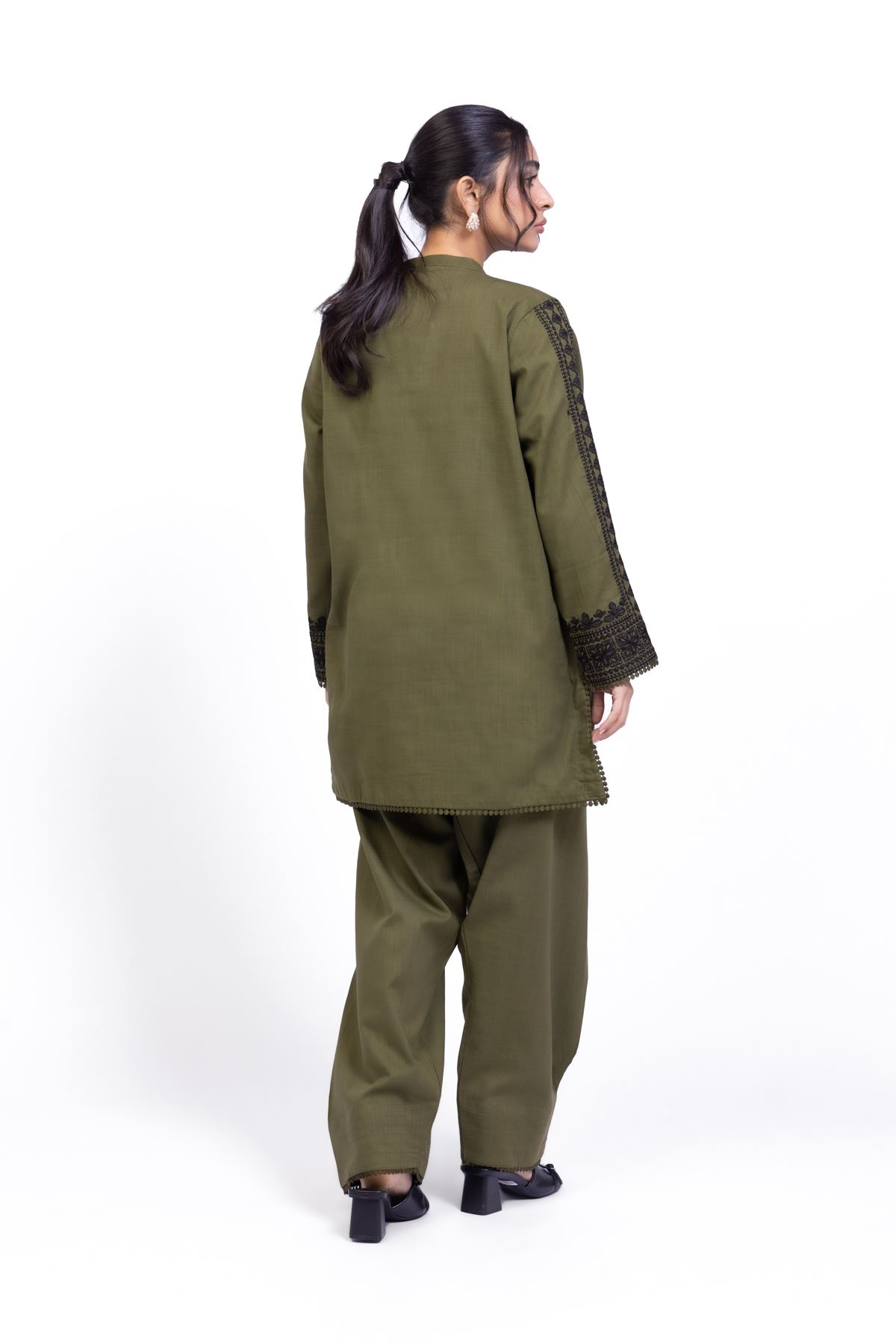 Embroidered Heavy Textured Cotton Kurta - 25-08-8E6-02TA-VG