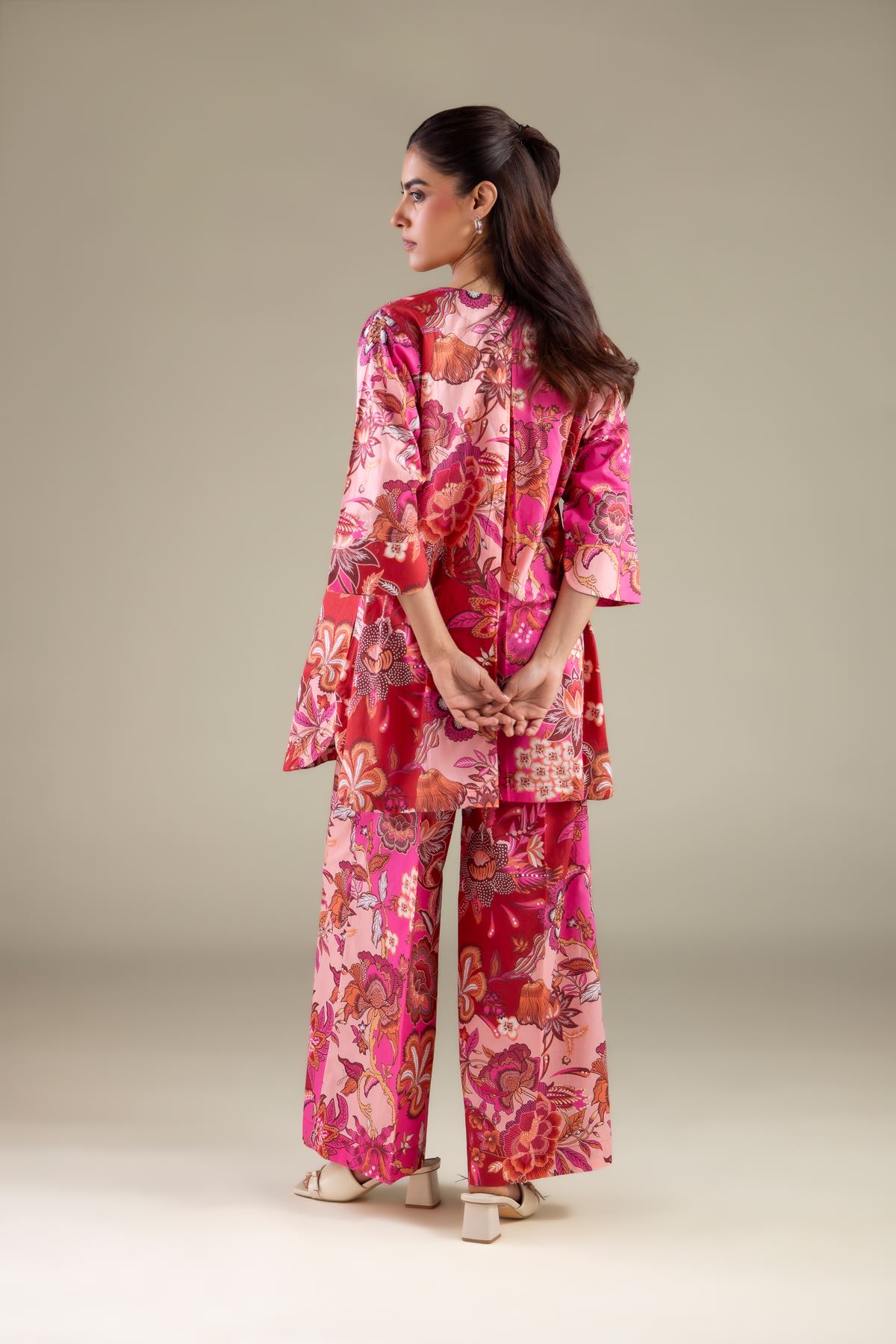 Printed Cambric Floral Keyhole Kurta - 1-26-129-A-D-VG
