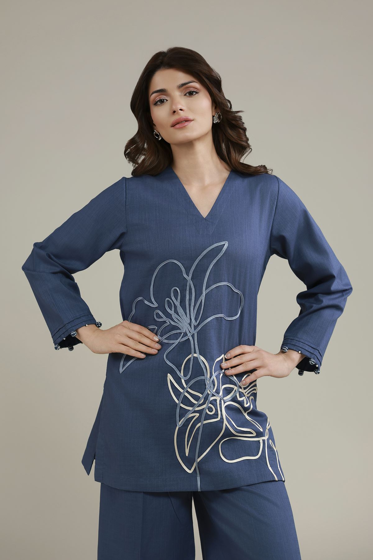 Embroidered Heavy Textured Cotton Floral V-Neck Kurta - 25-10-12E9-02TA-VG