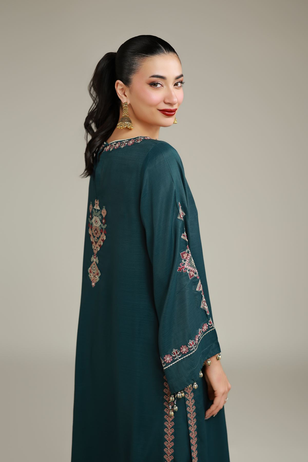 Embroidered Raw Silk Geometric Silk Kurta - A112-26-113EI2-VG