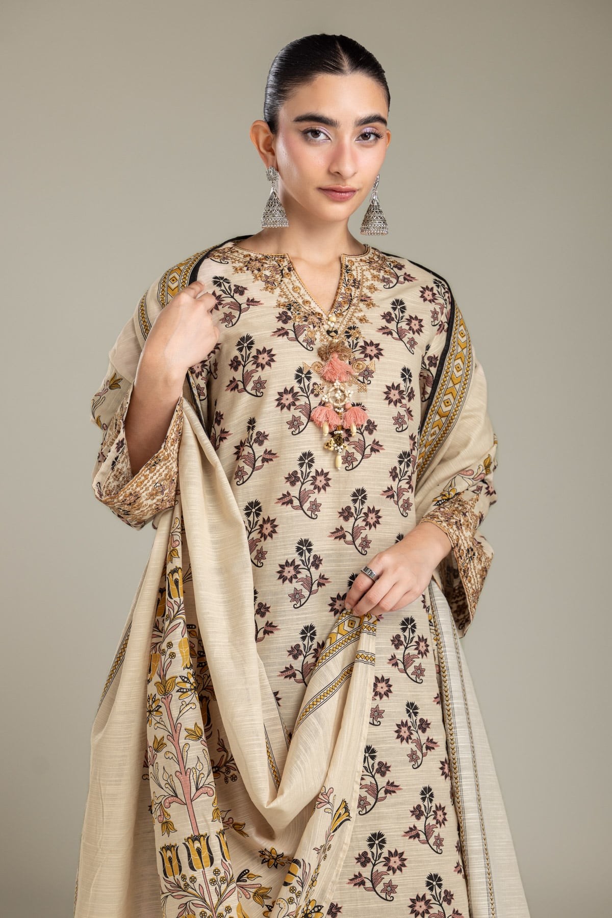 Embroidered Light Khaddar Fabrics 3 Piece - 2-26-202-A-D-VG