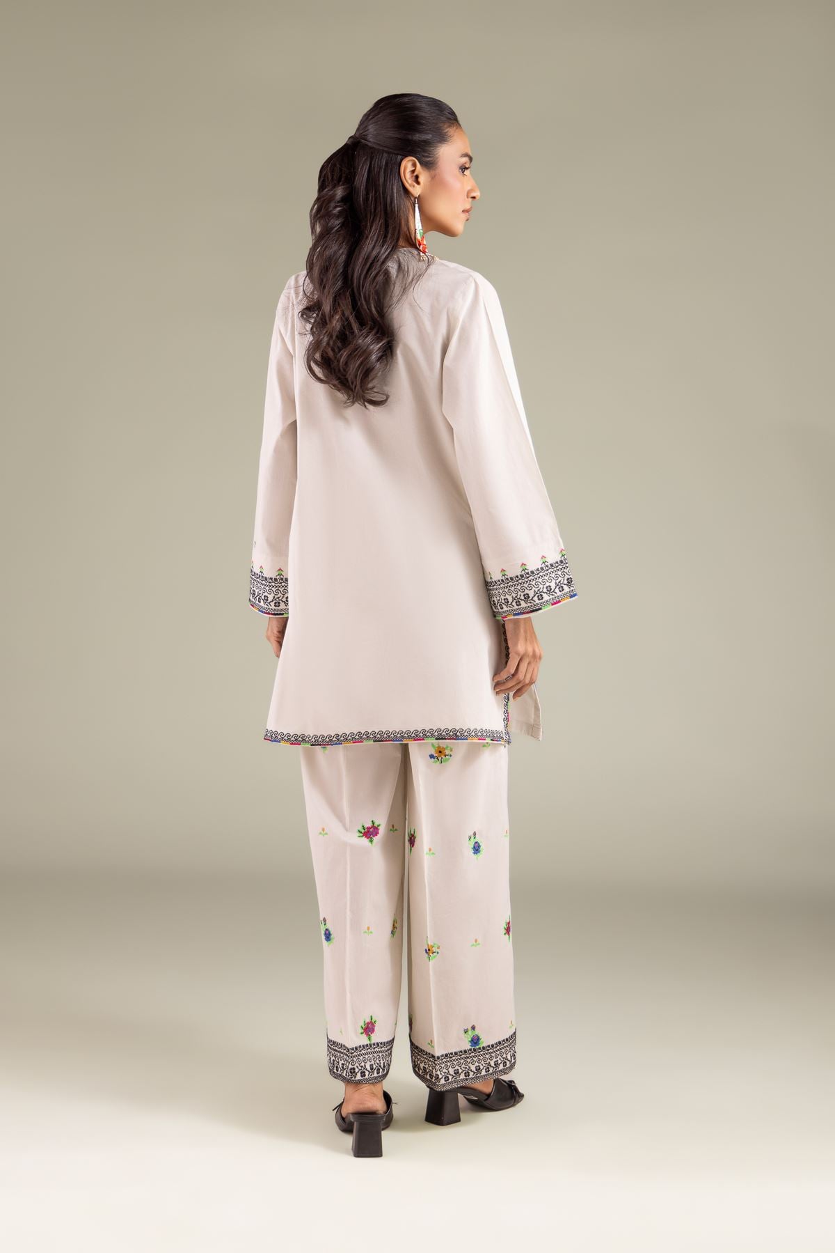Embroidered Cambric Floral Threadwork Kurta - 1-26-108-A-F-VG