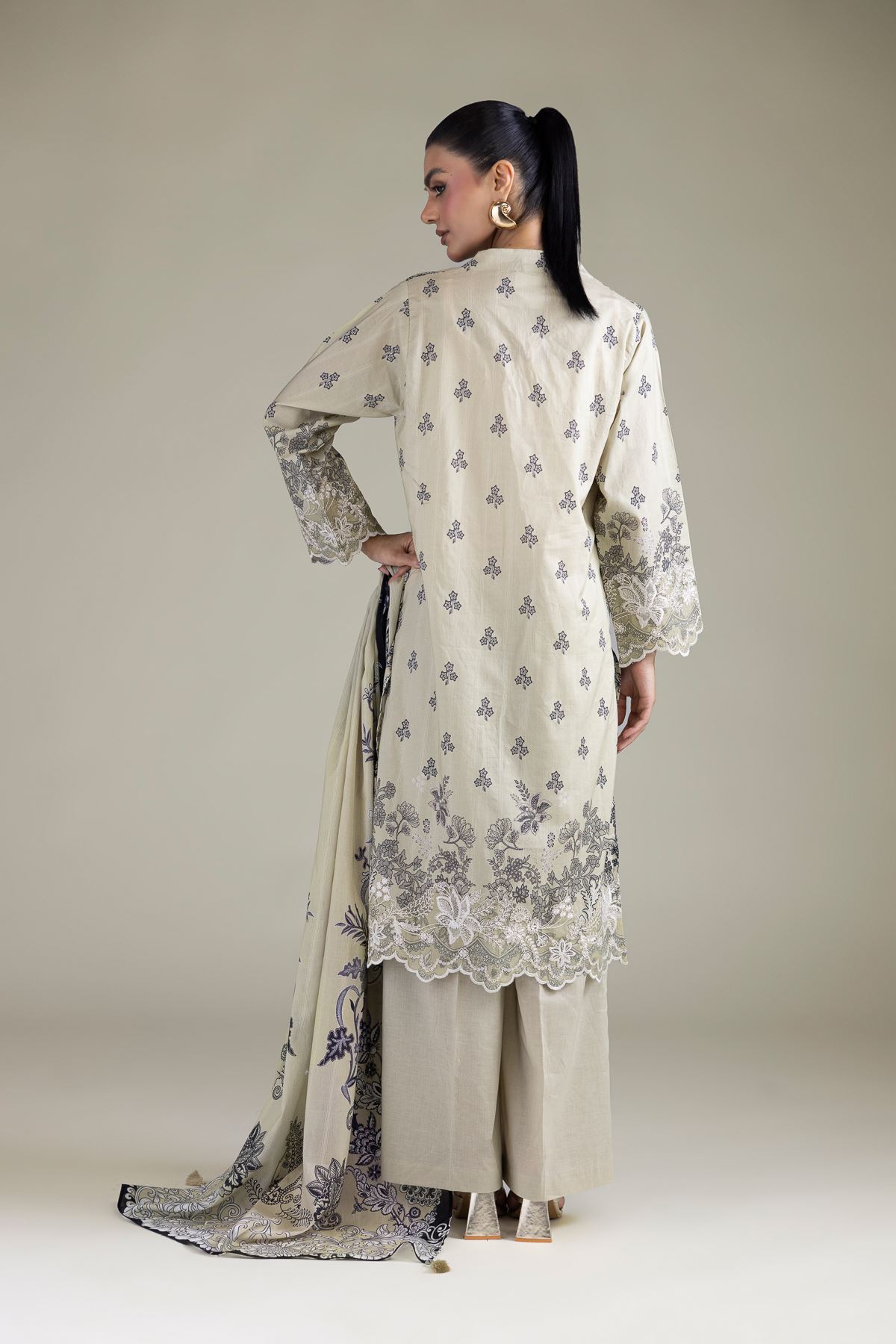 Embroidered Lawn Lawn 3-Piece Tailored - T-A22-26-219FH2-VG