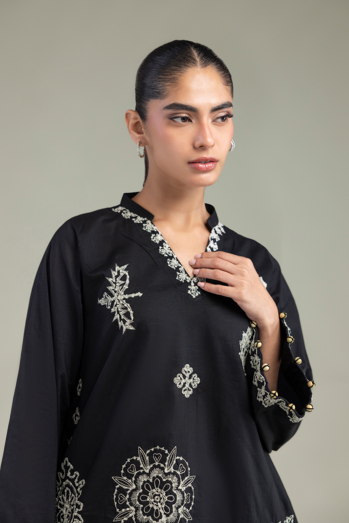Embroidered Cambric Black Cambric Kurta - 1-26-102-A-F-VG