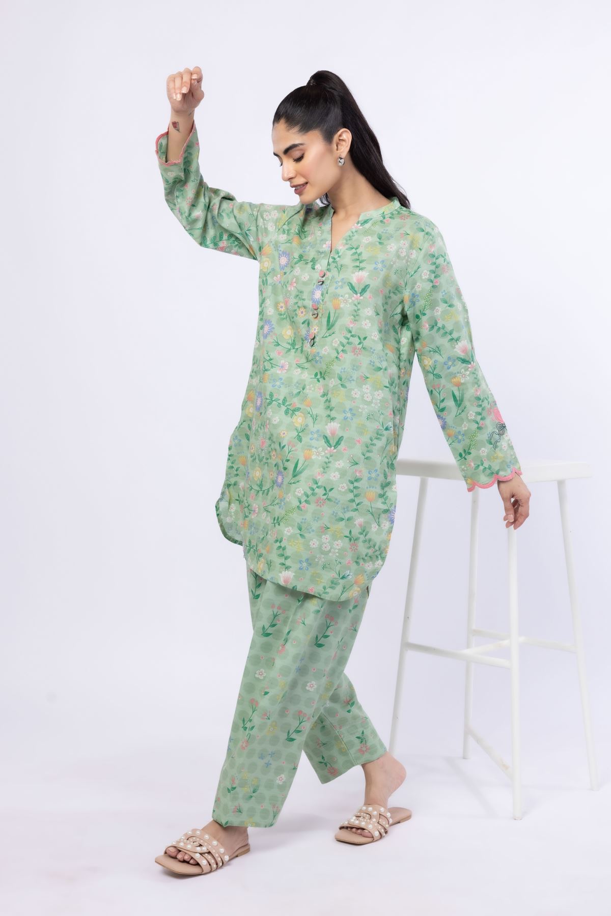Embroidered Cotton Dobby Kurta - 25-10-12E4-05TA-VG
