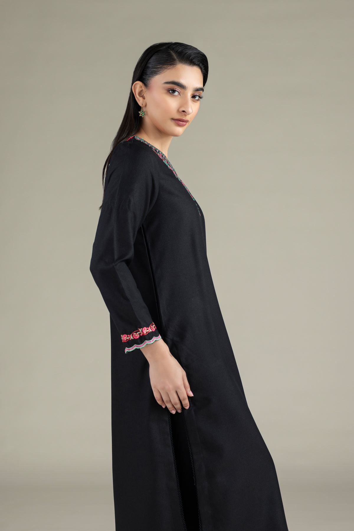 Embroidered Heavy Blended Viscose Kurta - 25-10-11E9-07TB-VG
