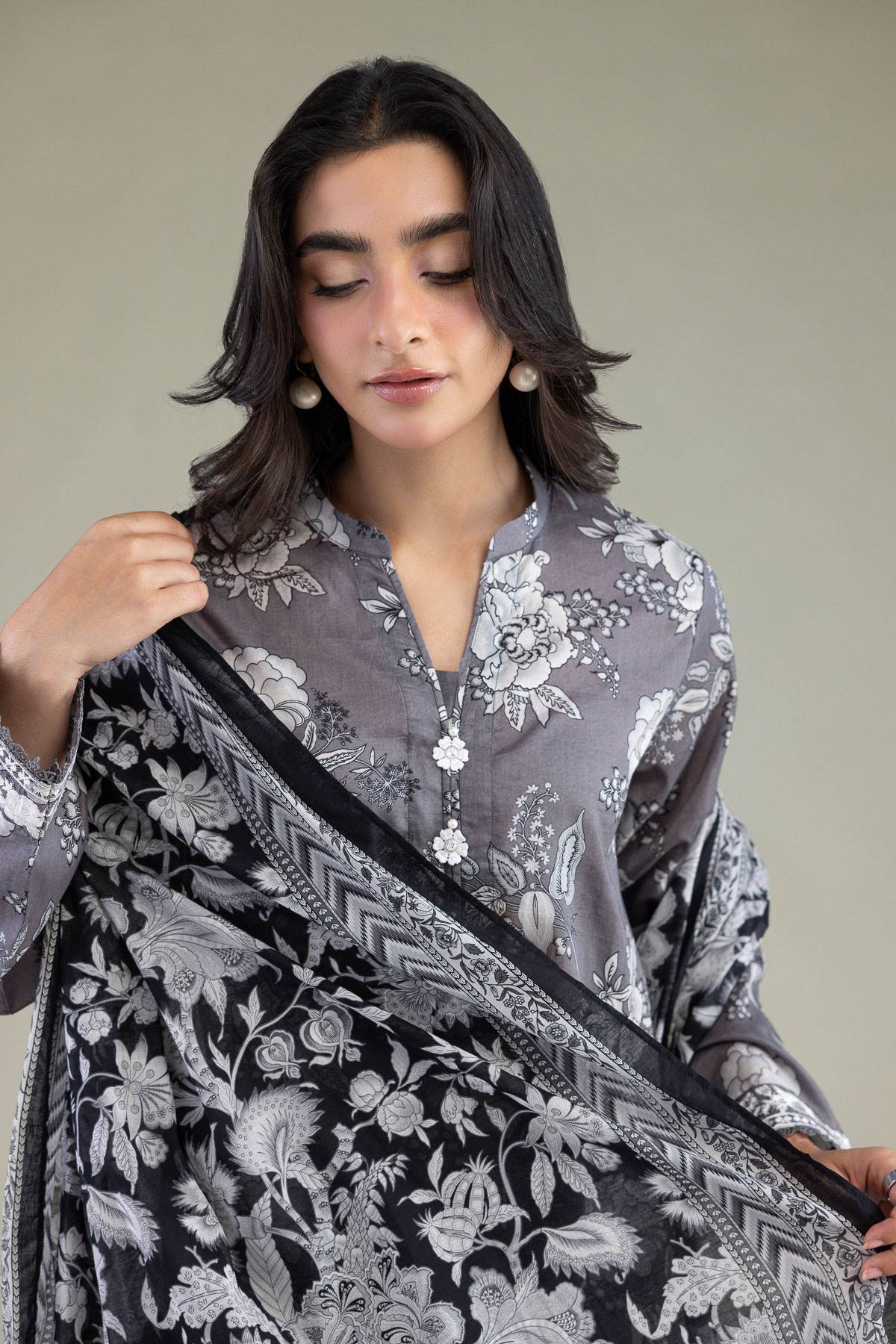 Embroidered Cambric Fabrics 3 Piece - T-A33-26-207FD1-VG