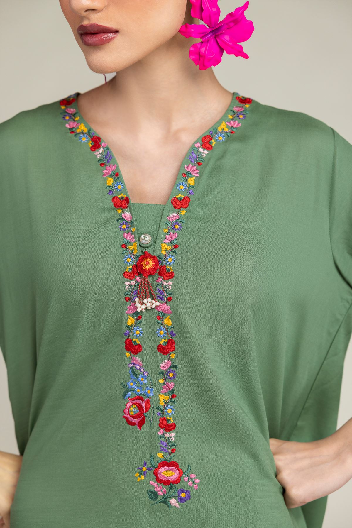 Embroidered Raw Silk Green Floral Kurta - T-A11-26-118FI2-VG