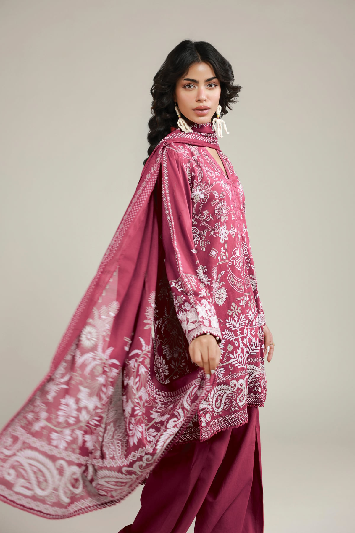Embroidered Lawn 3-Piece Lawn Set - 26-02-1E13-02TA-VG