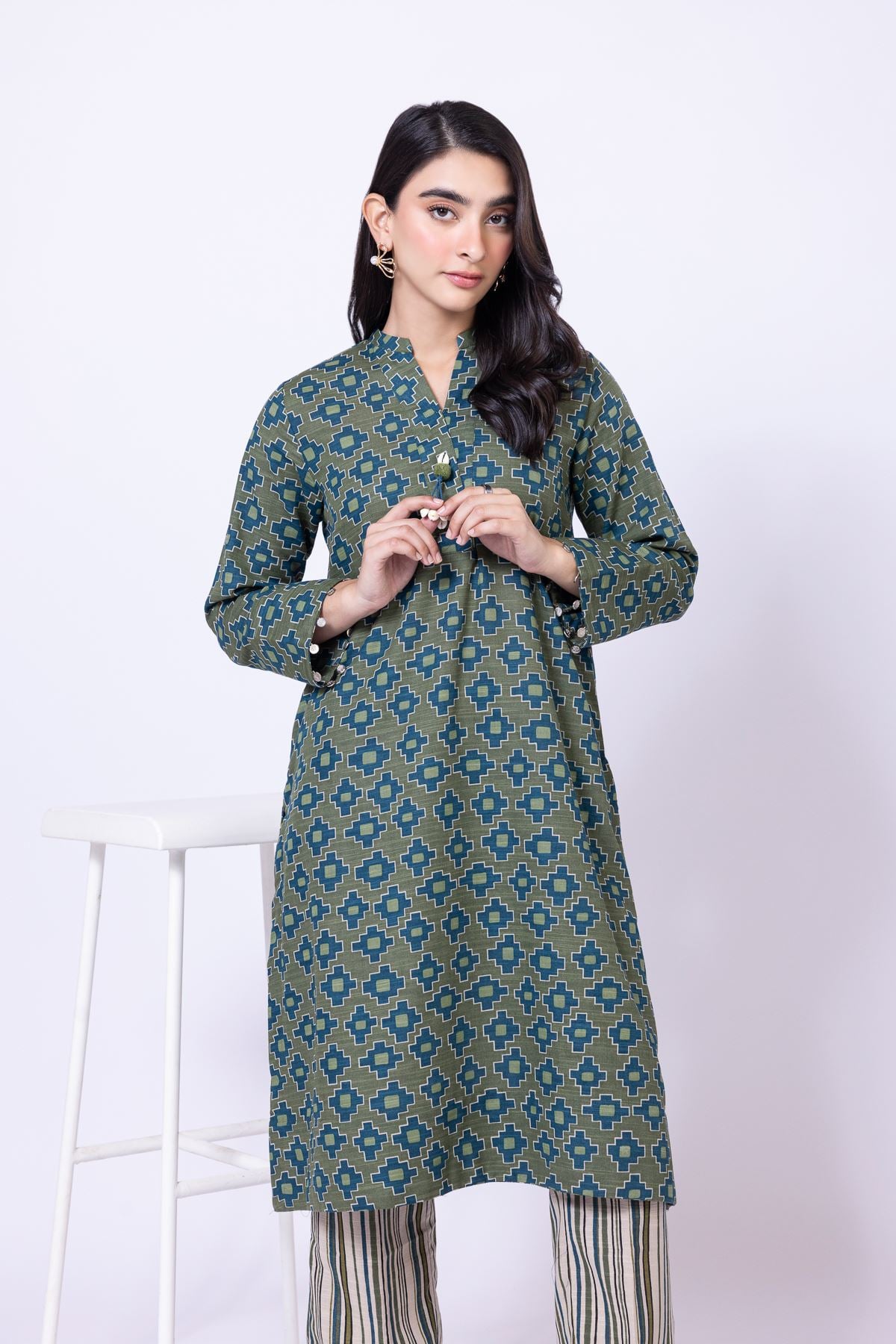 Printed Khaddar V-Neck Geometric Kurta - 25-02E23-04TB-VG