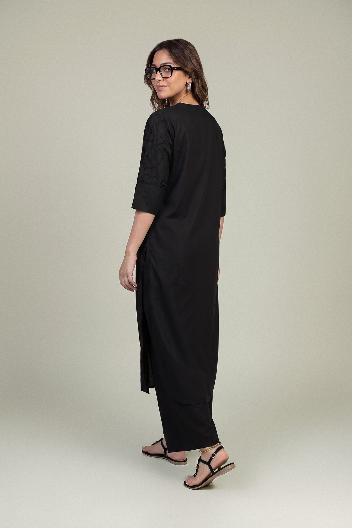 Dyed Poplin Black Round-Neck Kurta - 1-26-102-A-F-VG