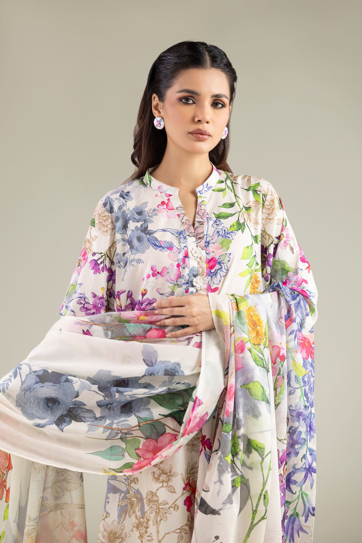 Embroidered Lawn Fabrics 3 Piece - A11-26-113FF1-VG